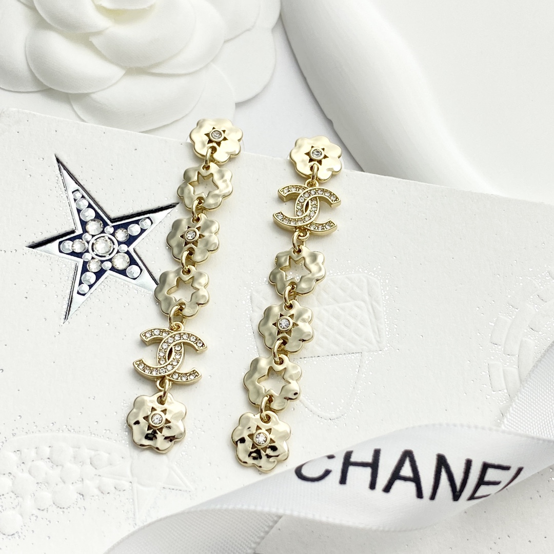 Chanel A貨 女款雙C珍珠耳環 經典簡約百搭款| 7 Chanel A貨 女款雙C珍珠耳環 經典簡約百搭款