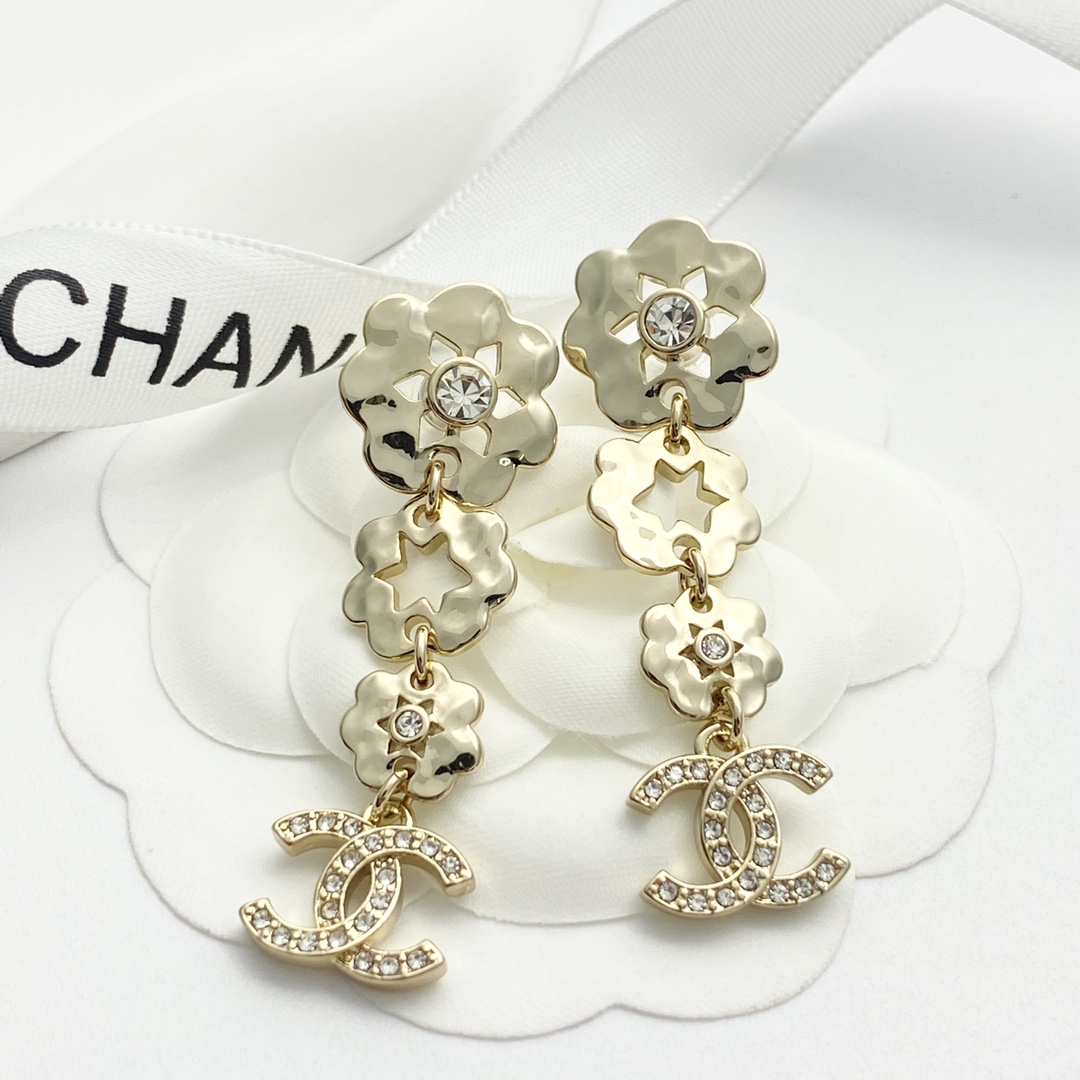 Chanel 一比一 女款花朵長款垂墜耳環 雙C設計優雅款| 8 Chanel 一比一 女款花朵長款垂墜耳環 雙C設計優雅款