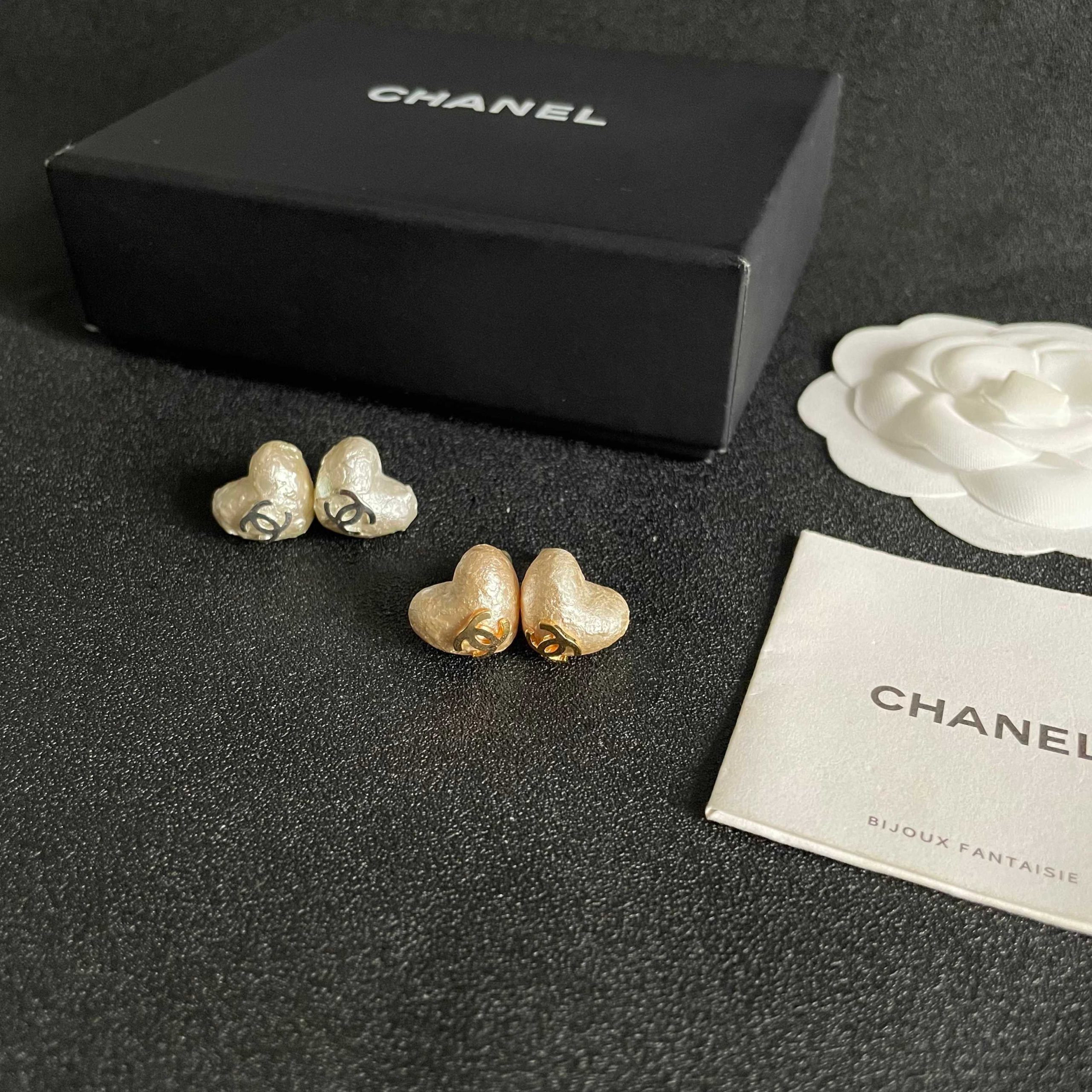 Chanel 一比一 女款 愛心珍珠耳環 簡約甜美風| 15 Chanel 一比一 女款 愛心珍珠耳環 簡約甜美風