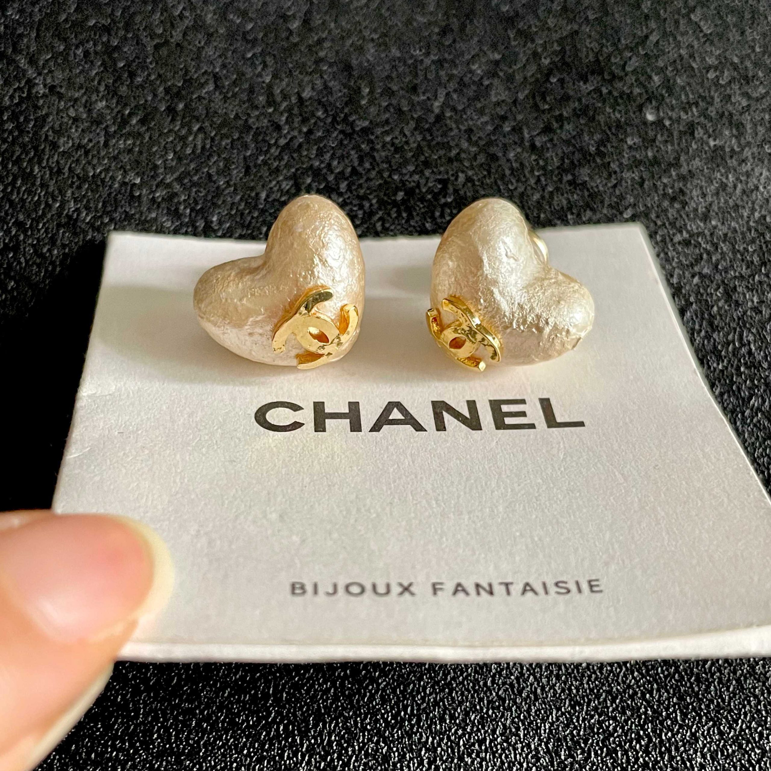 Chanel 一比一 女款 雙C圓形徽章耳環 復古經典款| 9 Chanel 一比一 女款 雙C圓形徽章耳環 復古經典款
