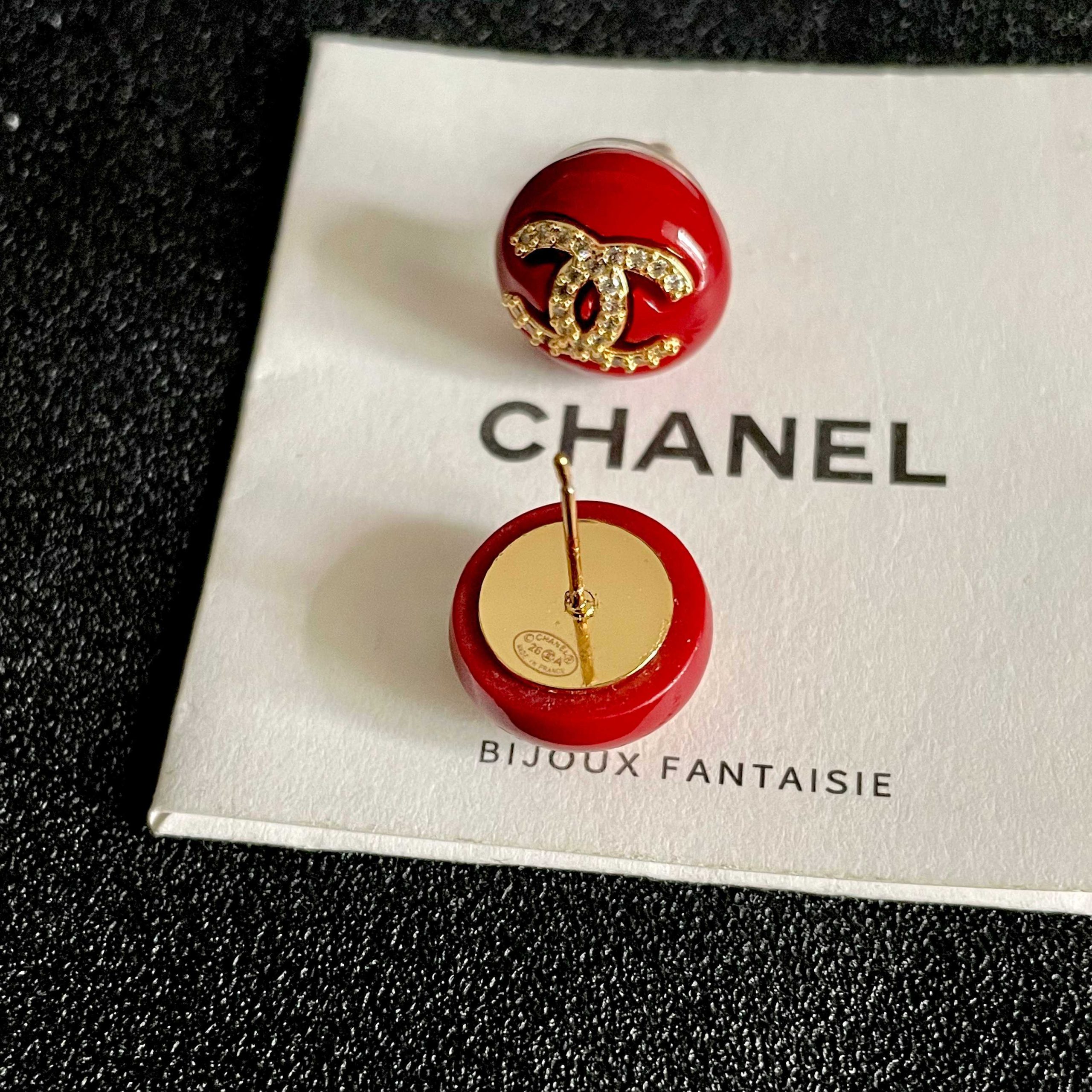 Chanel A貨 女款 紅色雙C耳環 時尚亮眼百搭款| 9 Chanel A貨 女款 紅色雙C耳環 時尚亮眼百搭款