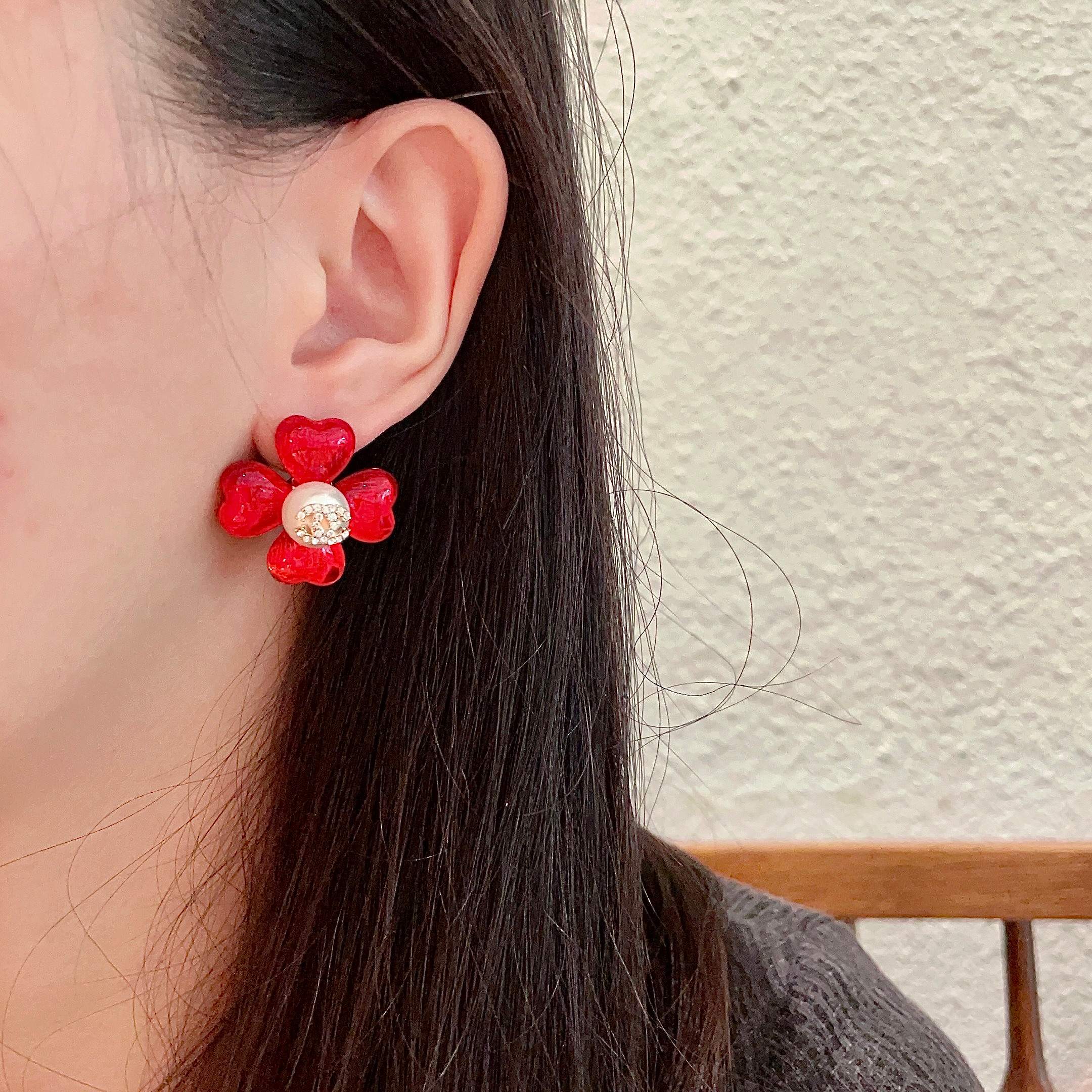 Chanel 一比一 女款 花朵耳環 紅色甜美設計 氣質百搭款| 13 Chanel 一比一 女款 花朵耳環 紅色甜美設計 氣質百搭款