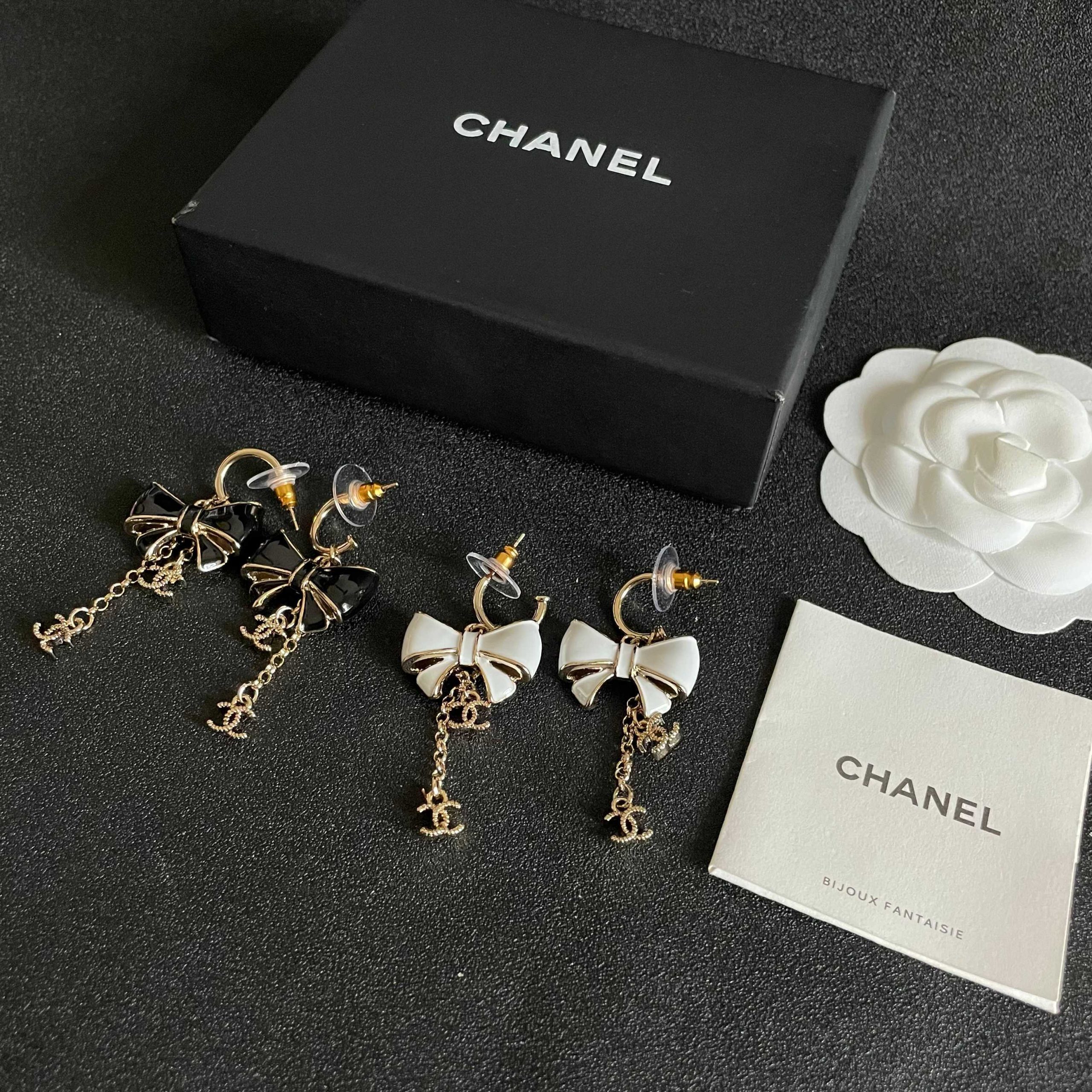 Chanel 高仿 女款 黑色蝴蝶結耳環 垂墜設計 氣質款| 15 Chanel 高仿 女款 黑色蝴蝶結耳環 垂墜設計 氣質款