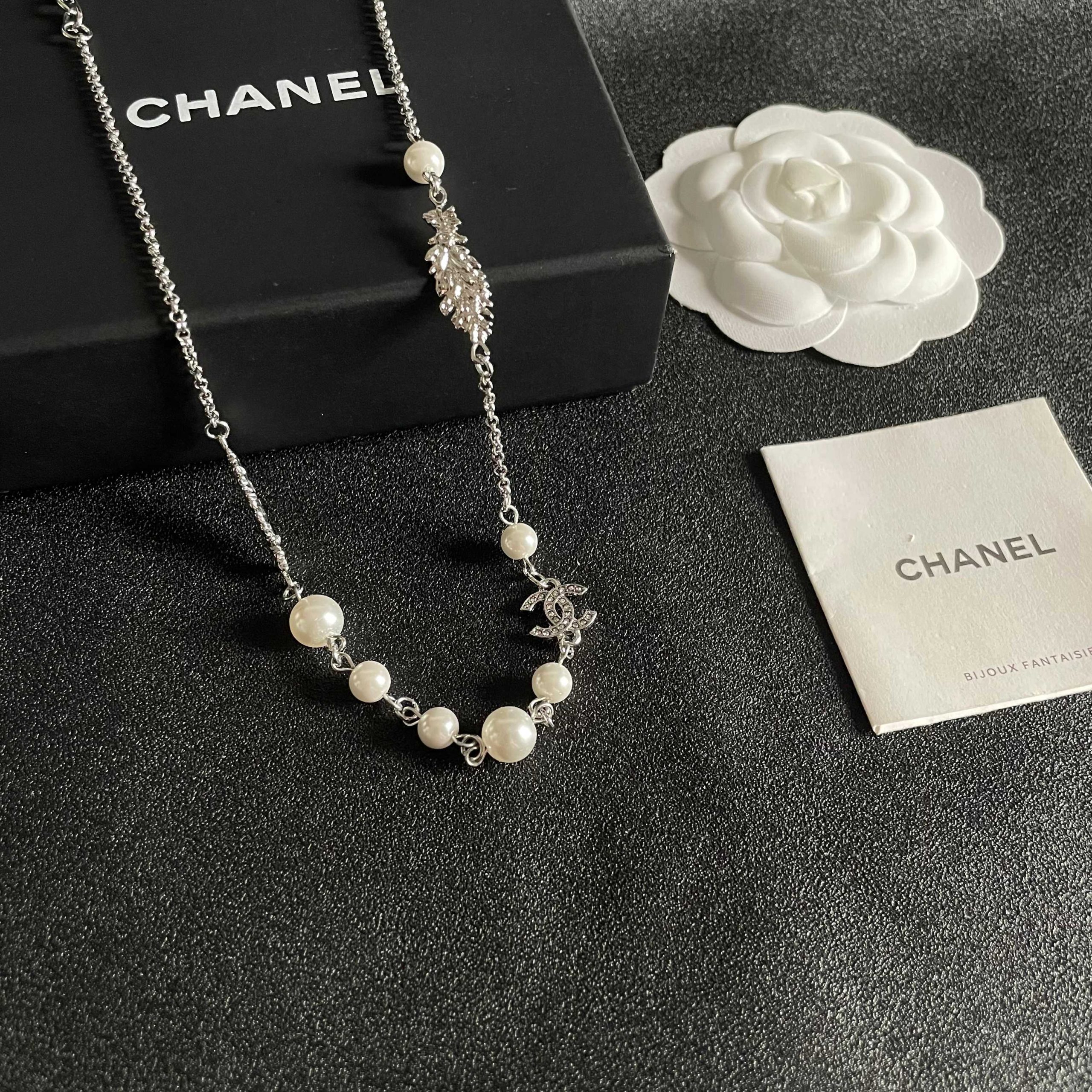 Chanel 一比一 女款 珍珠項鍊 雙C鎖骨鏈 優雅氣質款| 10 Chanel 一比一 女款 珍珠項鍊 雙C鎖骨鏈 優雅氣質款