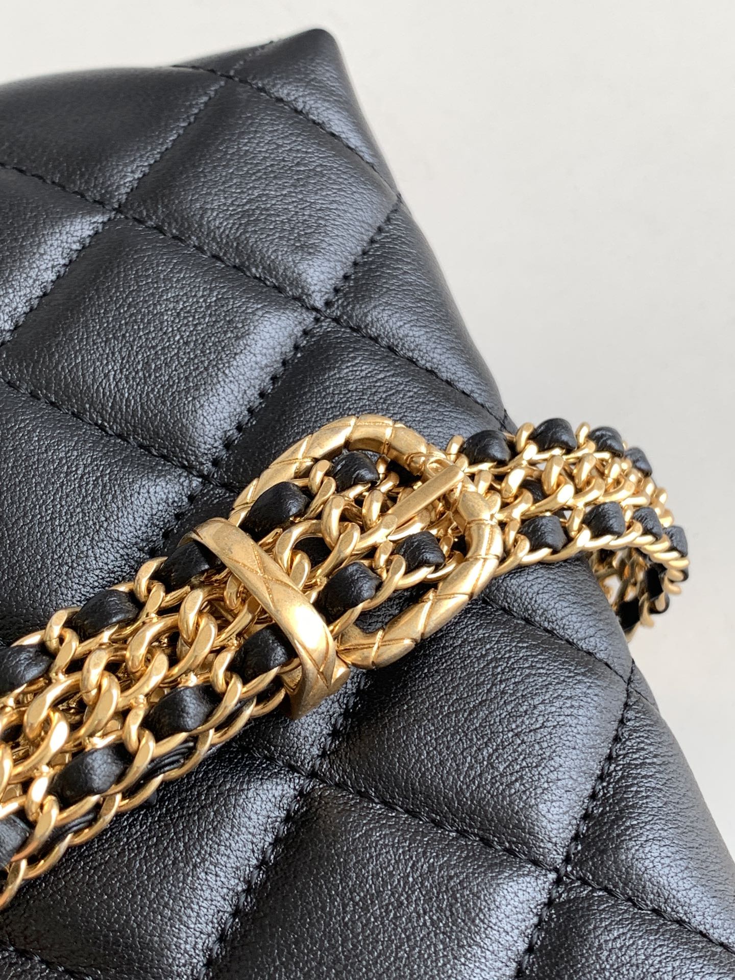 CHANEL 原單 女款經典口蓋包 黑色菱格金扣鏈條肩背包| 11 CHANEL 原單 女款經典口蓋包 黑色菱格金扣鏈條肩背包