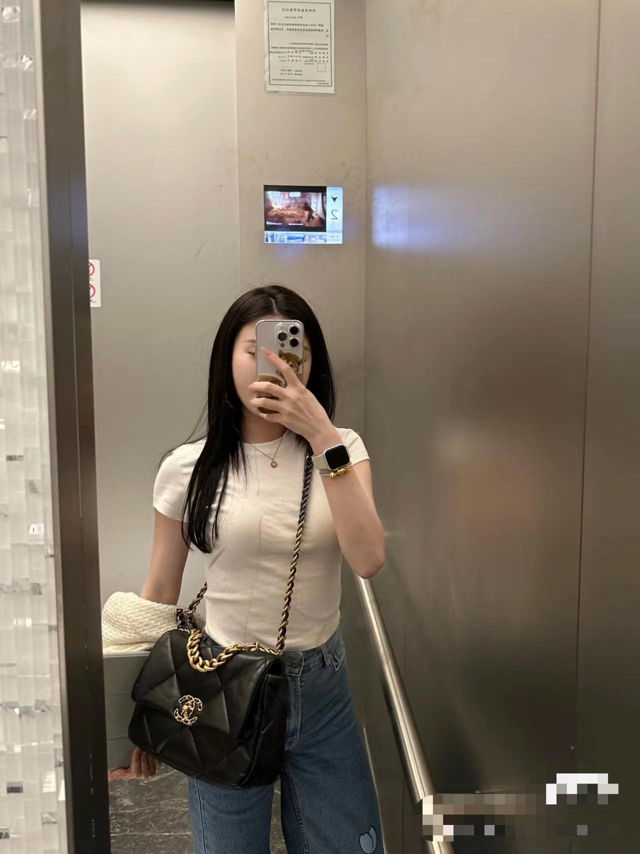 CHANEL A貨 女款雲朵皮革手提包 黑金拼接鏈條大容量款| 11 CHANEL A貨 女款雲朵皮革手提包 黑金拼接鏈條大容量款