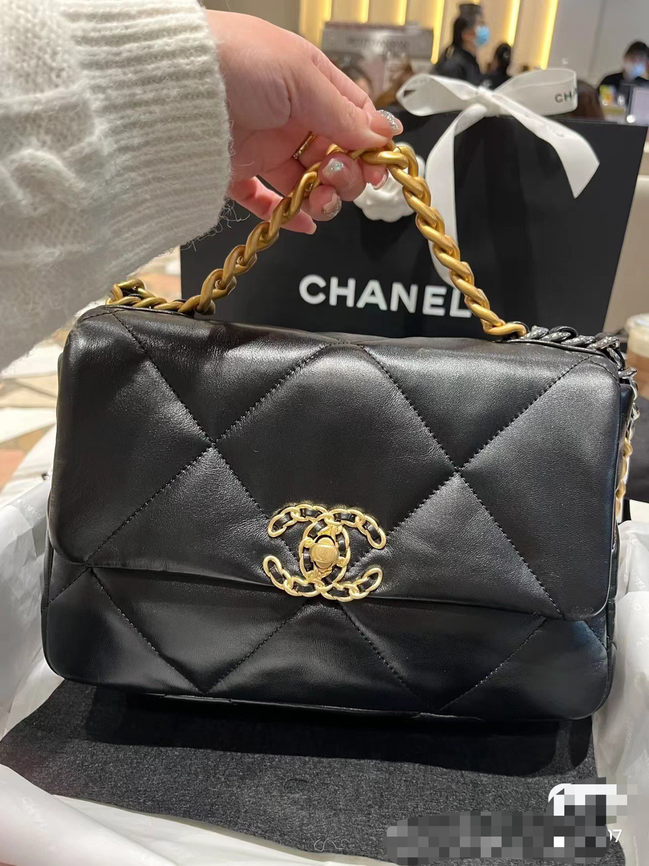 CHANEL A貨 女款雲朵皮革手提包 黑金拼接鏈條大容量款| 10 CHANEL A貨 女款雲朵皮革手提包 黑金拼接鏈條大容量款