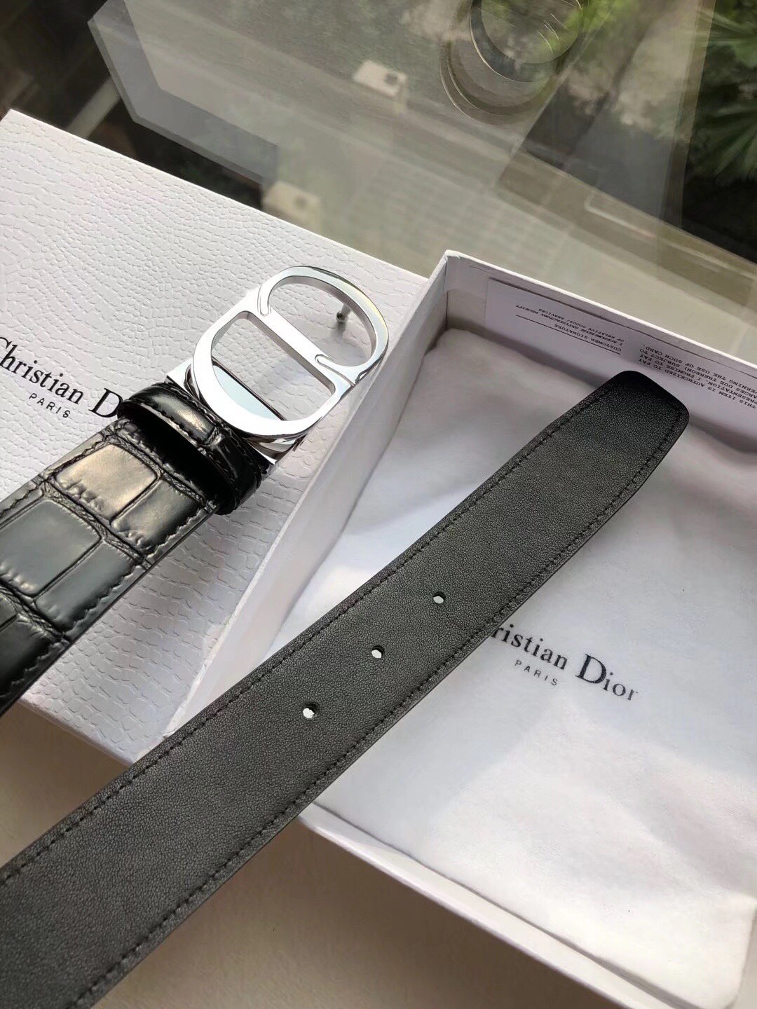 Dior 高仿 男款 CD黑色鱷魚壓紋皮帶 金色扣頭 商務款| 10 Dior 高仿 男款 CD黑色鱷魚壓紋皮帶 金色扣頭 商務款