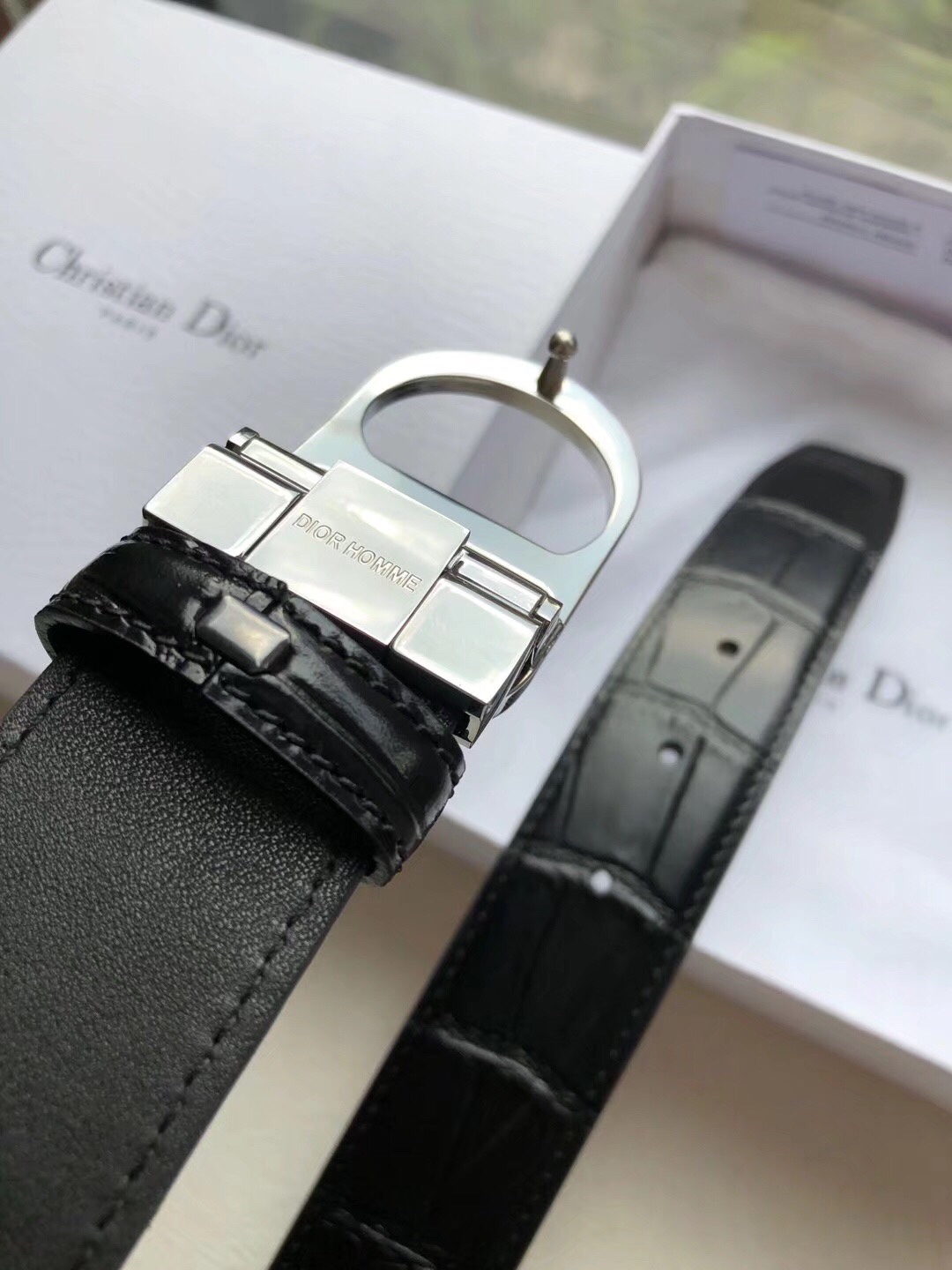 Dior 高仿 男款 CD黑色鱷魚壓紋皮帶 金色扣頭 商務款| 8 Dior 高仿 男款 CD黑色鱷魚壓紋皮帶 金色扣頭 商務款