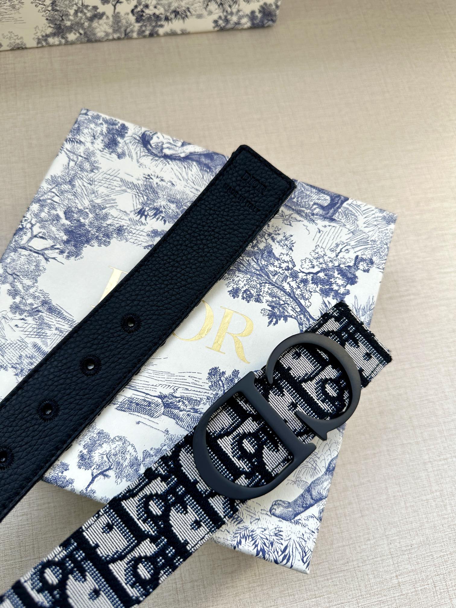 Dior 高仿 男款 CD Oblique老花帆布皮帶 黑色扣 精品潮流款| 11 Dior 高仿 男款 CD Oblique老花帆布皮帶 黑色扣 精品潮流款