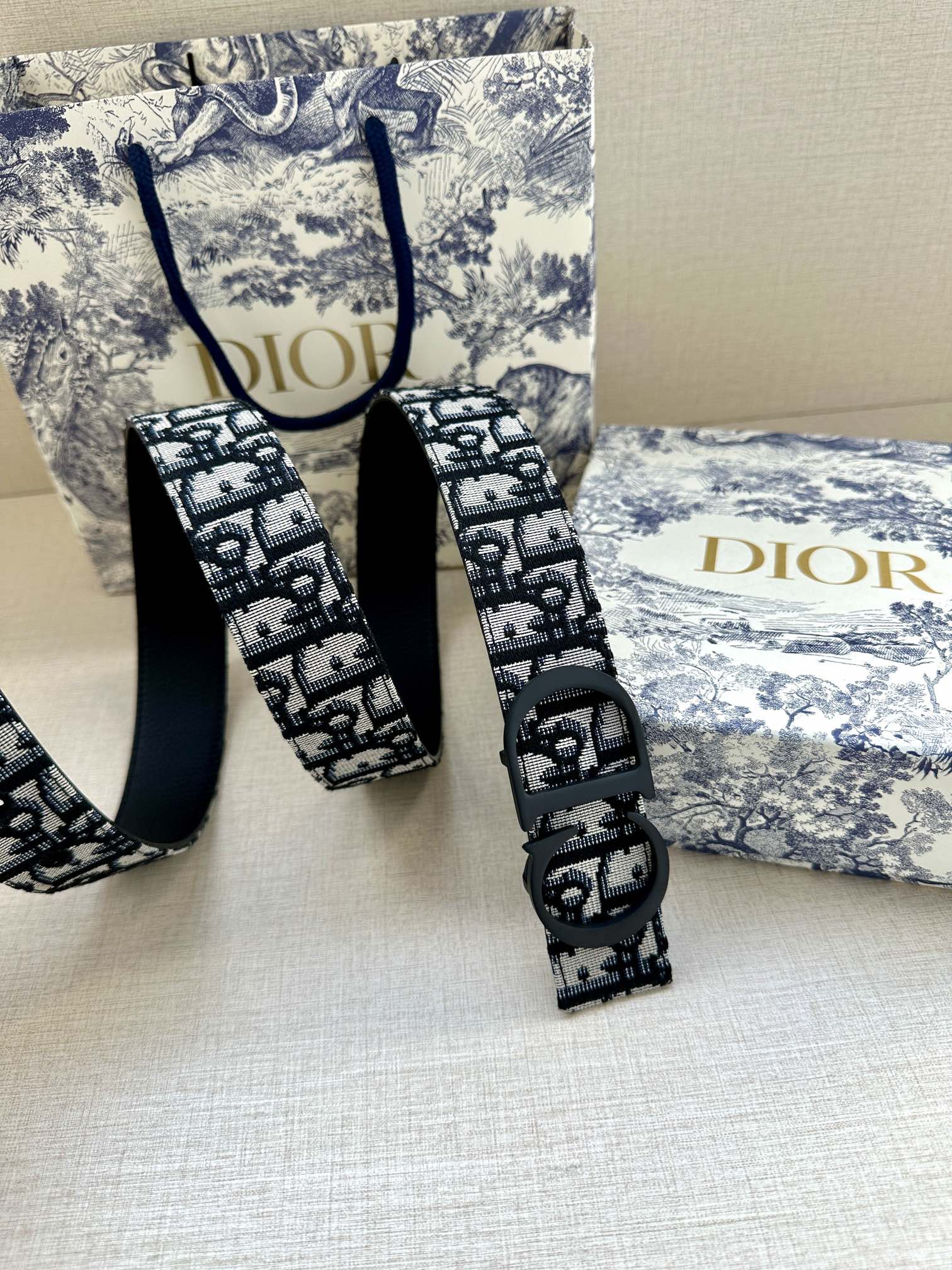 Dior 高仿 男款 CD Oblique老花帆布皮帶 黑色扣 精品潮流款| 9 Dior 高仿 男款 CD Oblique老花帆布皮帶 黑色扣 精品潮流款