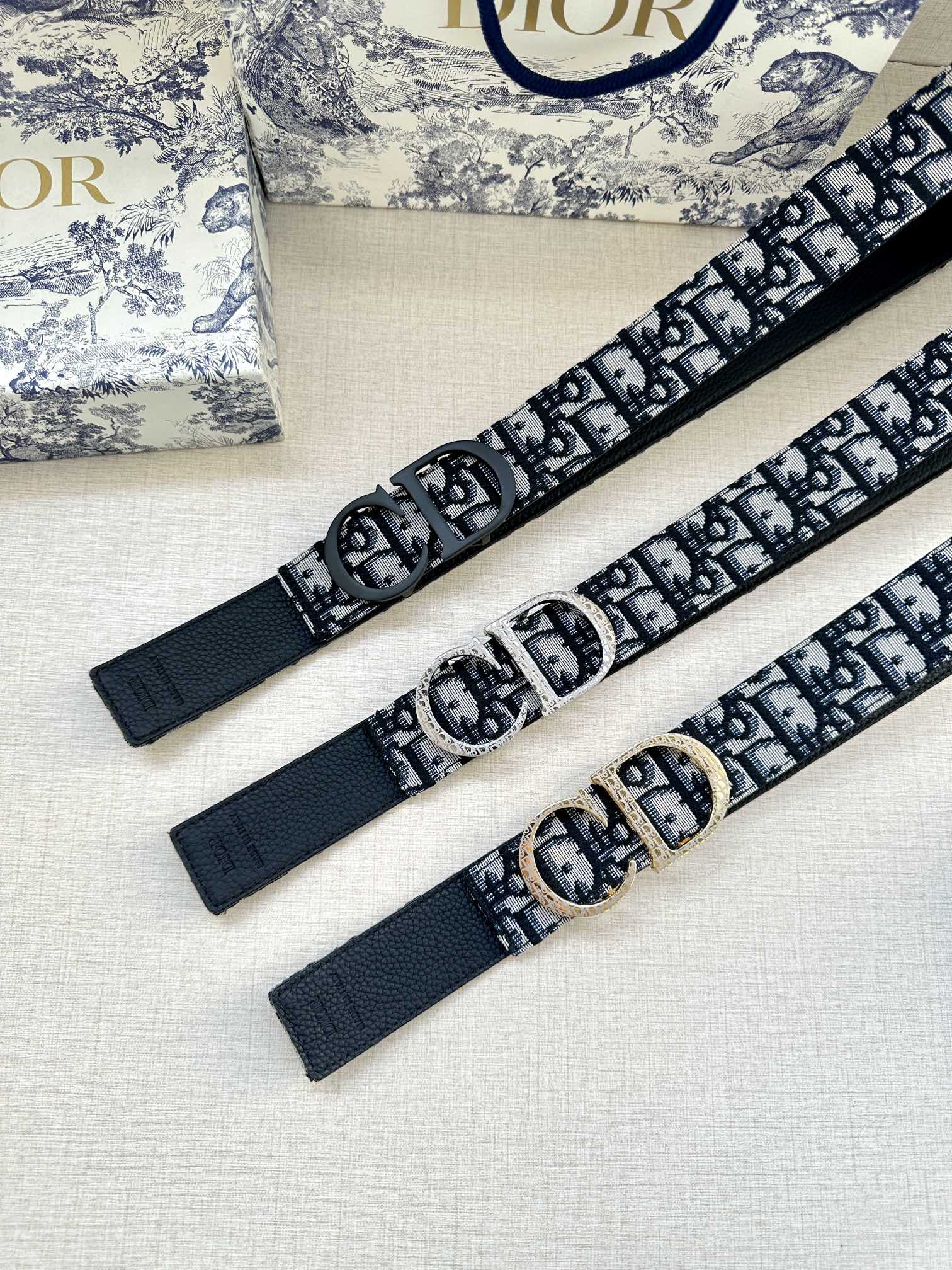 Dior 高仿 男款 CD Oblique老花帆布皮帶 黑色扣 精品潮流款| 7 Dior 高仿 男款 CD Oblique老花帆布皮帶 黑色扣 精品潮流款