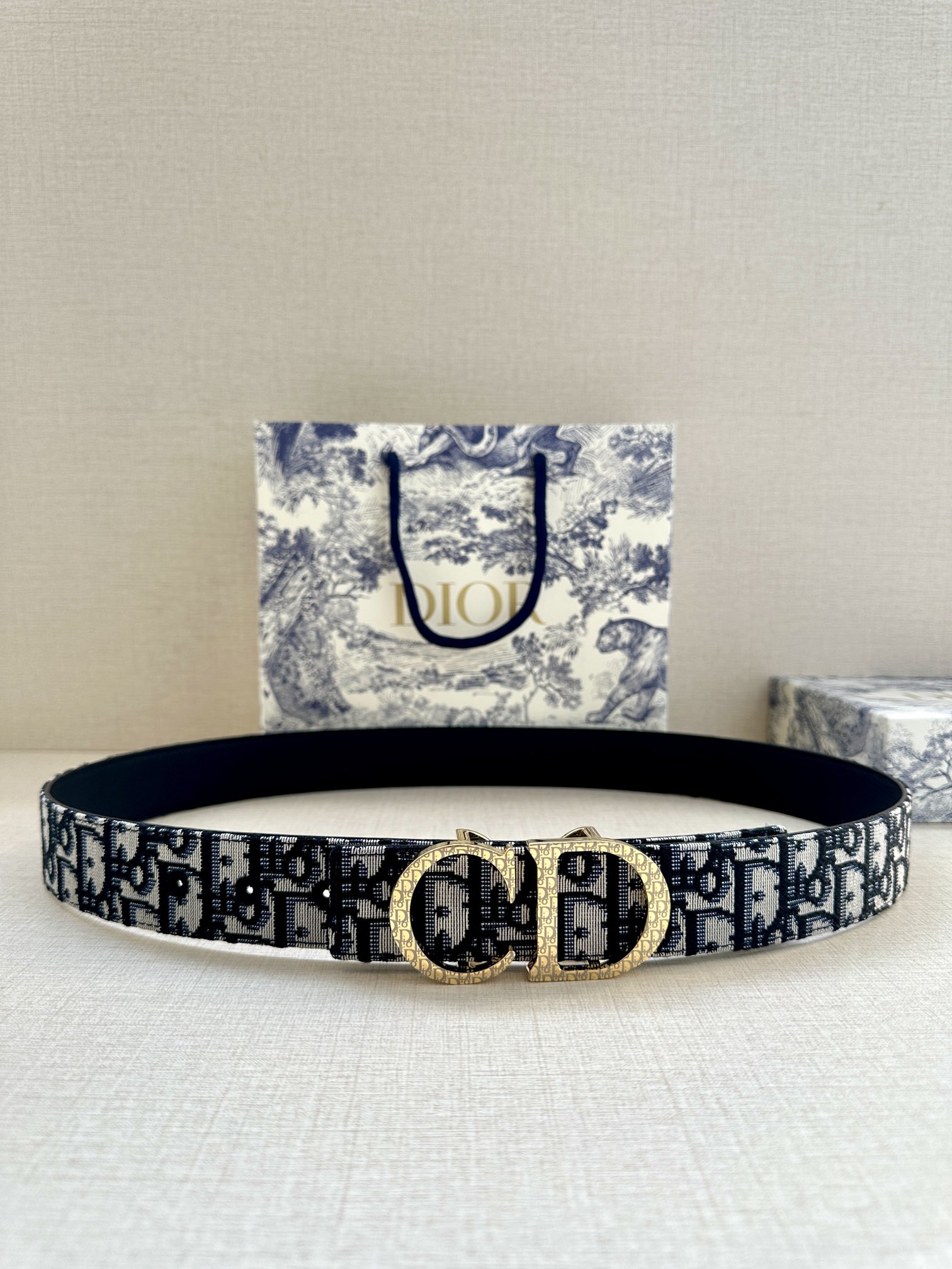 Dior 一比一 男款 CD Oblique老花皮帶 黑色扣 精品潮流腰帶| 6 Dior 一比一 男款 CD Oblique老花皮帶 黑色扣 精品潮流腰帶