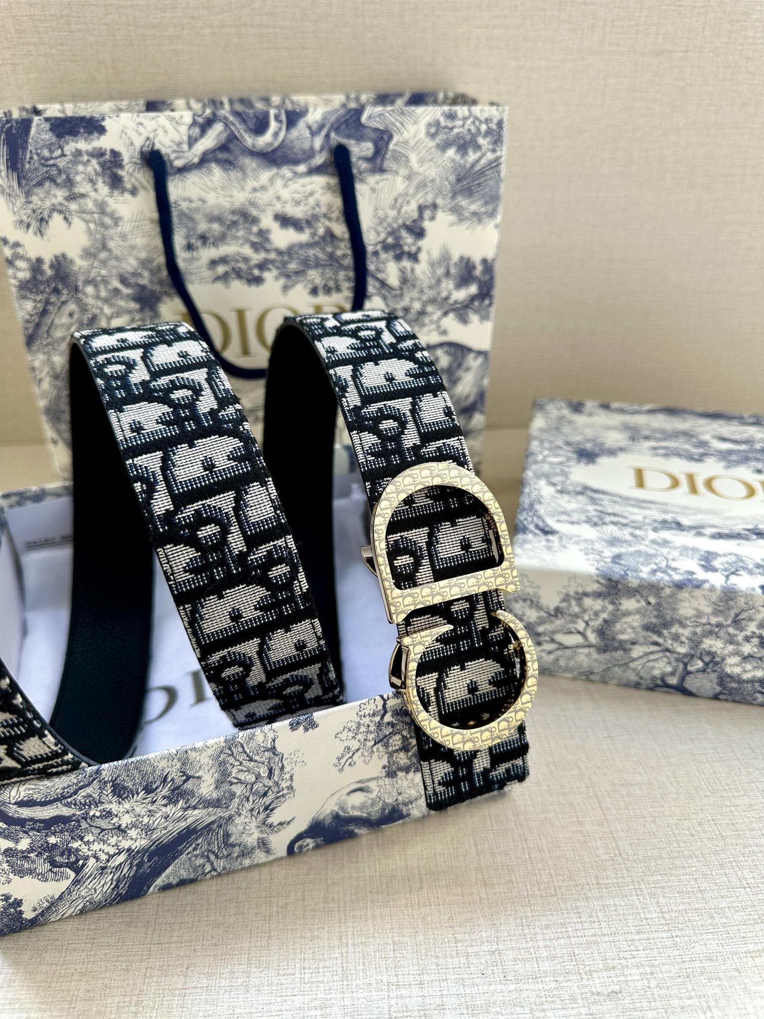 Dior 一比一 男款 CD Oblique老花皮帶 黑色扣 精品潮流腰帶| 8 Dior 一比一 男款 CD Oblique老花皮帶 黑色扣 精品潮流腰帶