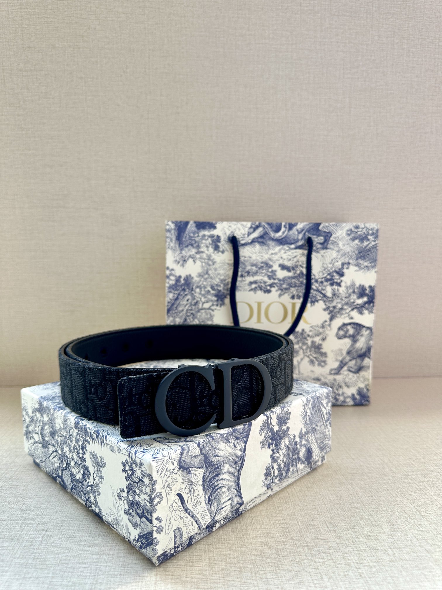 Dior 高仿 男款 Oblique老花帆布皮帶 黑色CD扣 潮流款| 13 Dior 高仿 男款 Oblique老花帆布皮帶 黑色CD扣 潮流款