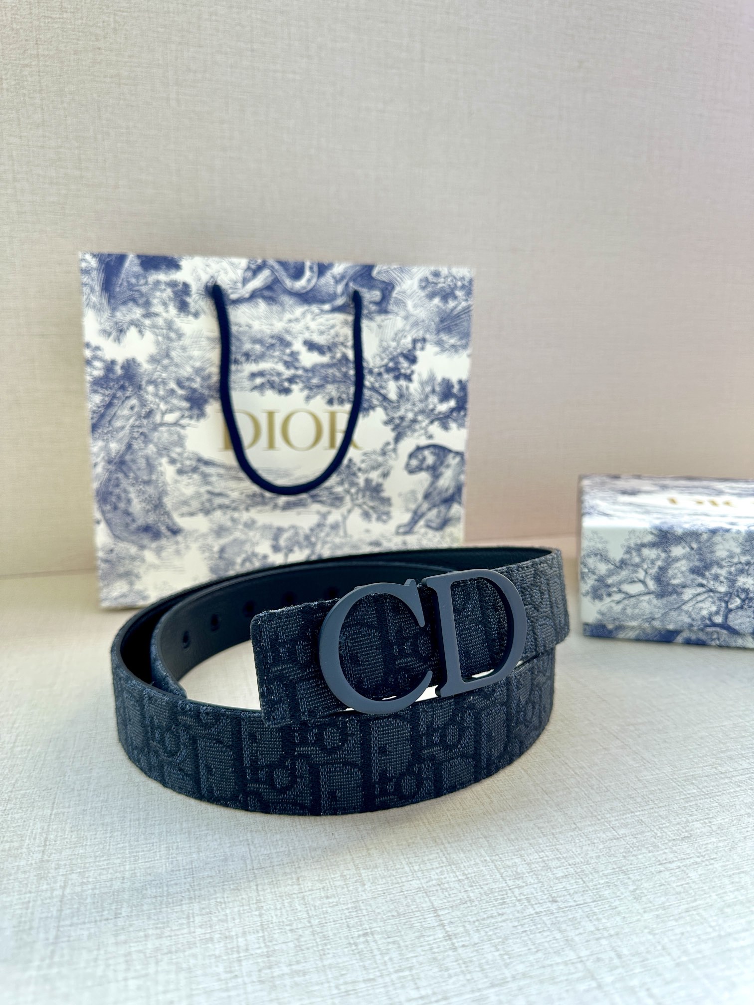 Dior 高仿 男款 Oblique老花帆布皮帶 黑色CD扣 潮流款| 10 Dior 高仿 男款 Oblique老花帆布皮帶 黑色CD扣 潮流款