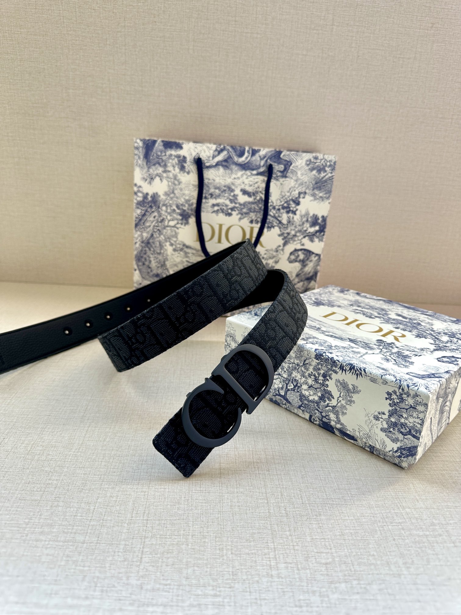 Dior 高仿 男款 Oblique老花帆布皮帶 黑色CD扣 潮流款| 8 Dior 高仿 男款 Oblique老花帆布皮帶 黑色CD扣 潮流款