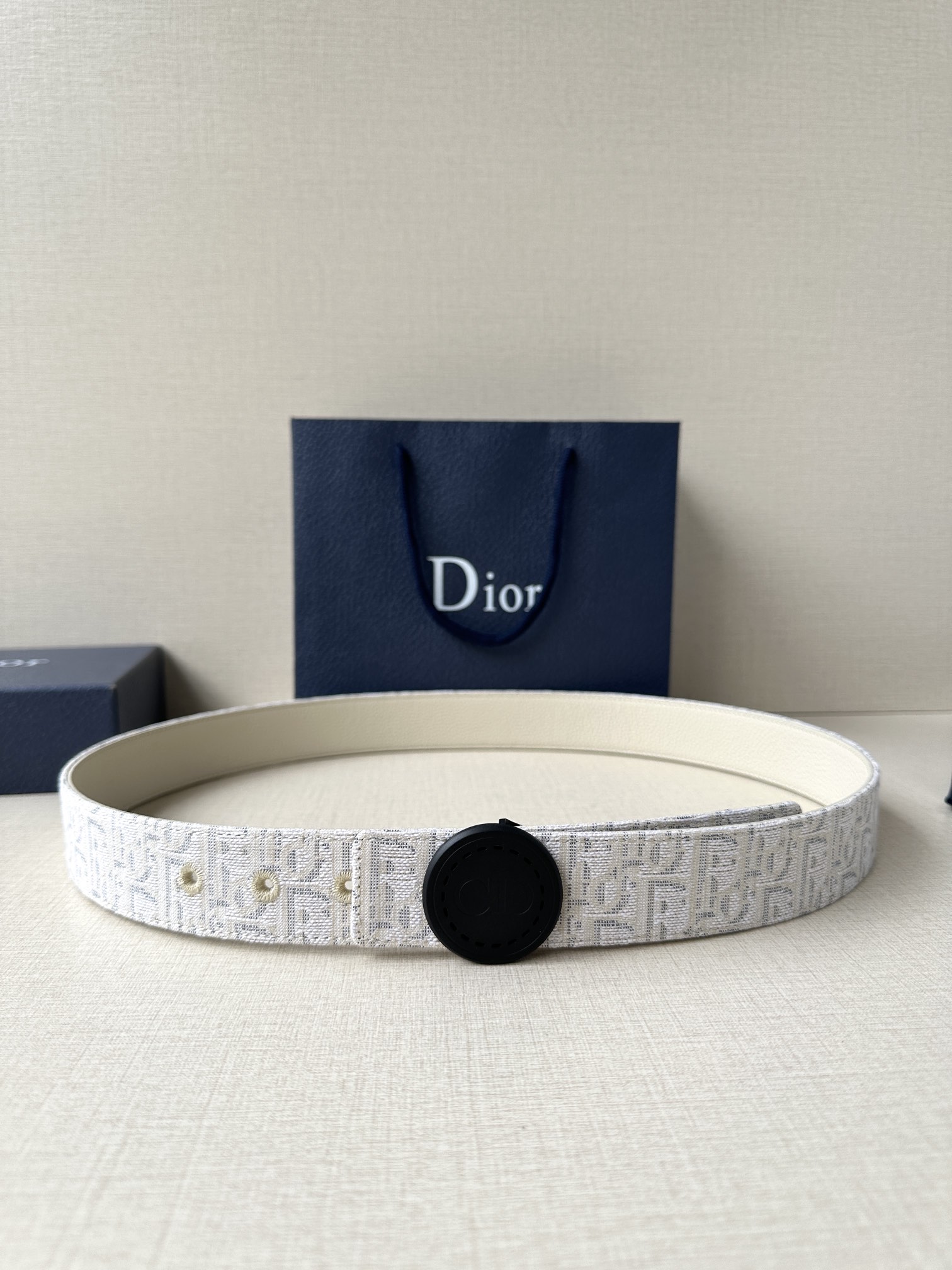 Dior 一比一 男款 光滑牛皮皮帶 金色D扣 商務精品款| 6 Dior 一比一 男款 光滑牛皮皮帶 金色D扣 商務精品款
