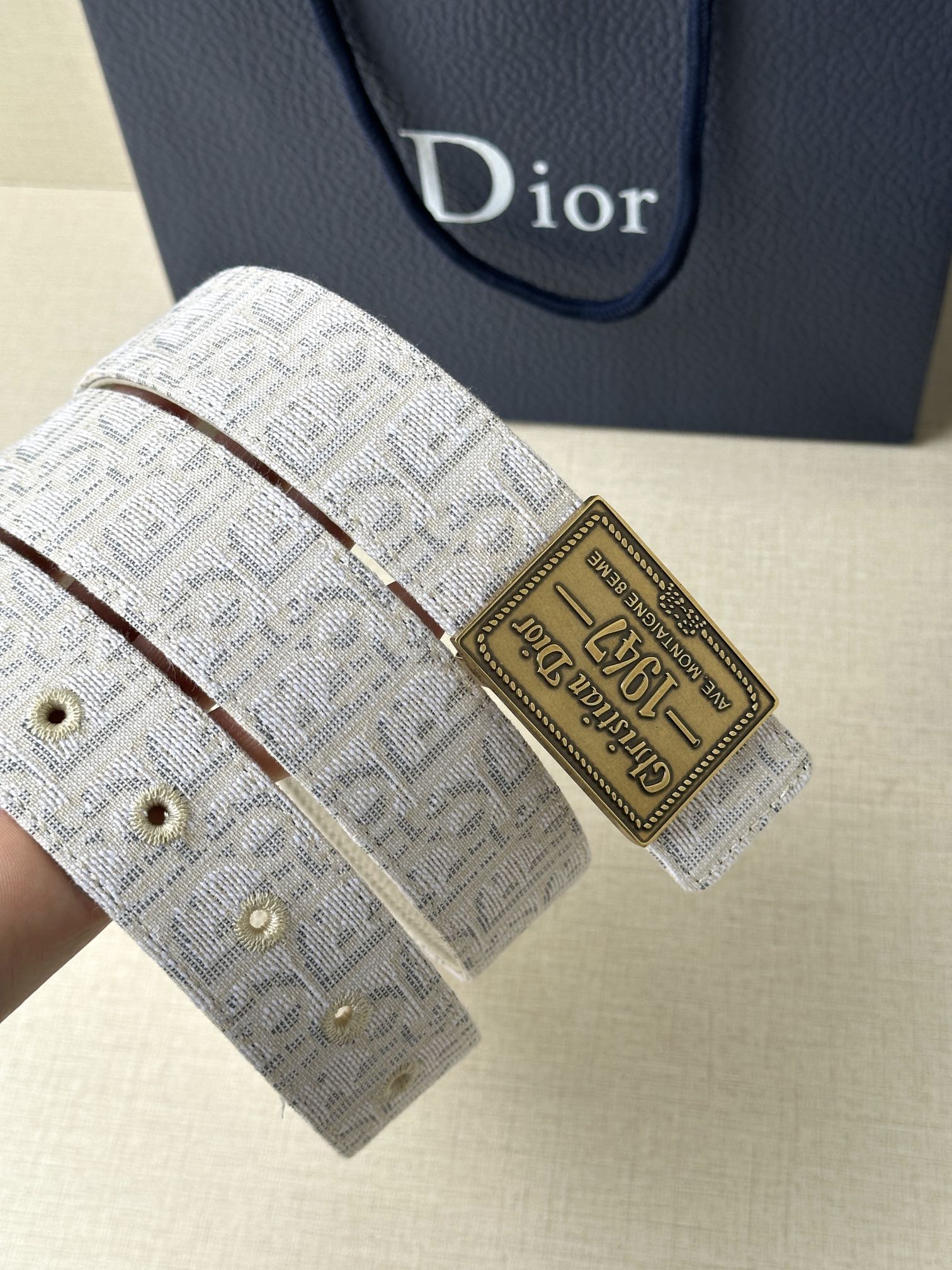 Dior A貨 男款 光滑牛皮皮帶 銀色金色方扣 精品商務款| 7 Dior A貨 男款 光滑牛皮皮帶 銀色金色方扣 精品商務款