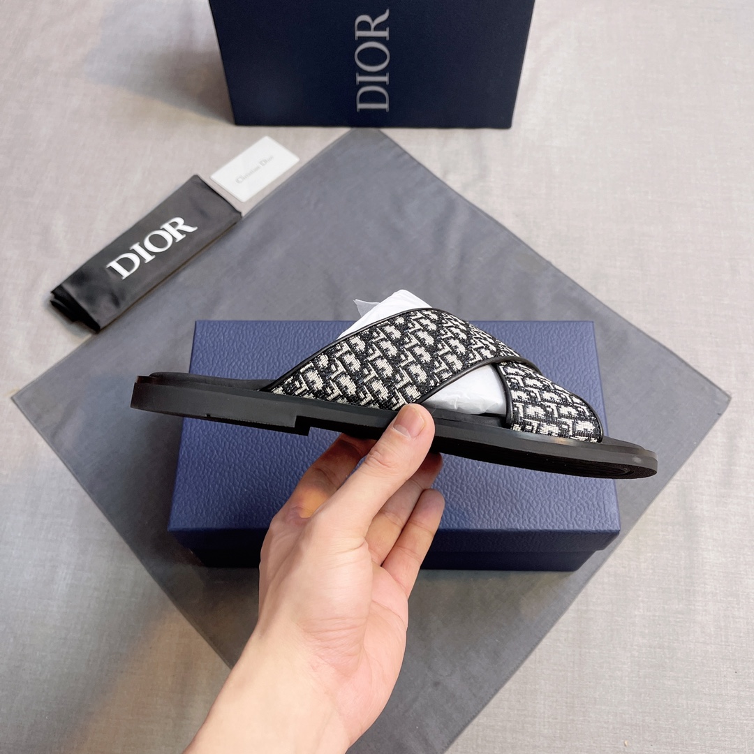Dior A貨 男款 Oblique老花拖鞋 經典休閒百搭款| 11 Dior A貨 男款 Oblique老花拖鞋 經典休閒百搭款