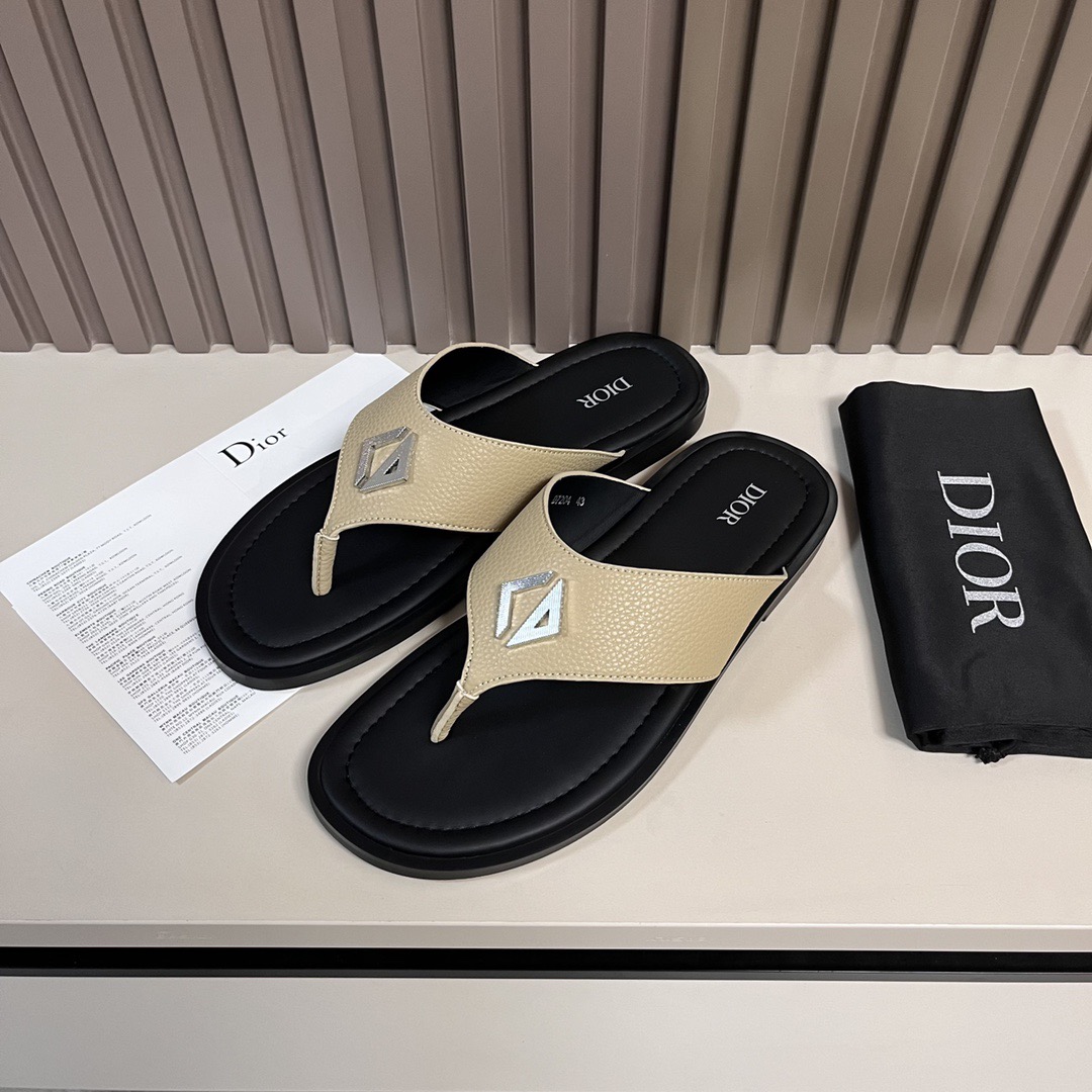 Dior 高仿 男款 真皮人字拖鞋 夏季休閒款