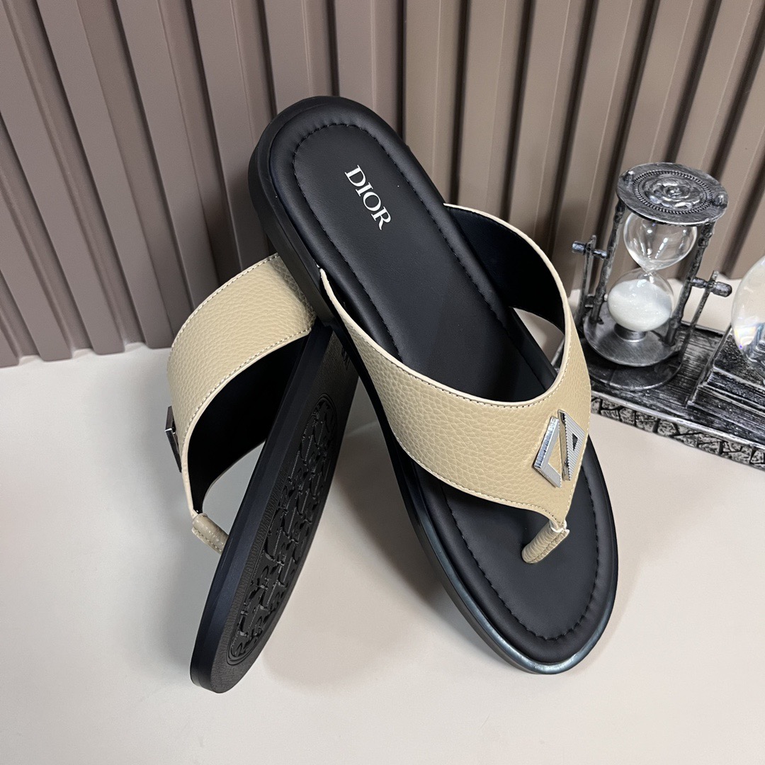 Dior 高仿 男款 真皮人字拖鞋 夏季休閒款| 14 Dior 高仿 男款 真皮人字拖鞋 夏季休閒款