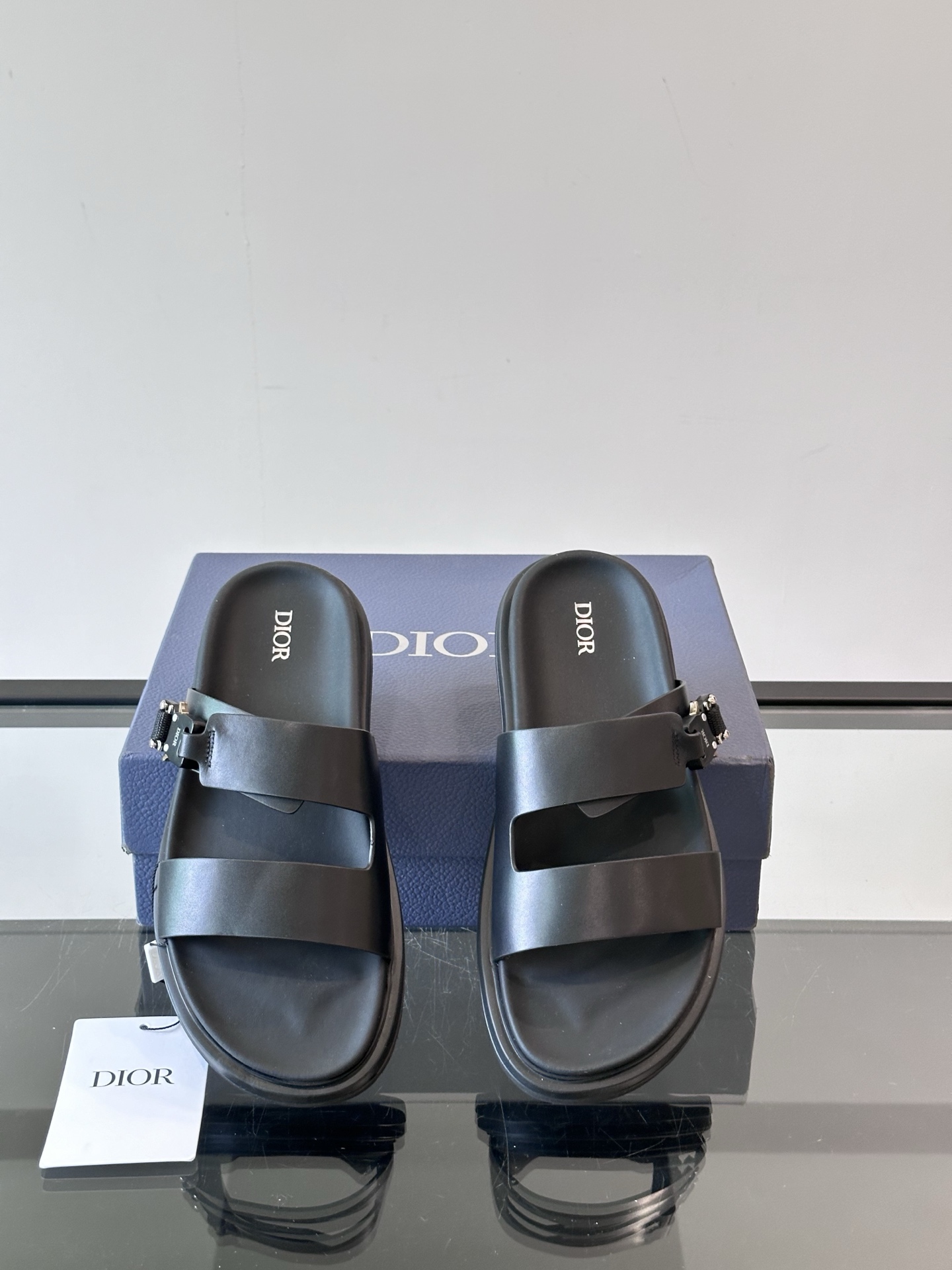 DIOR 一比一 男款雙帶皮革拖鞋 黑色經典涼拖| 10 DIOR 一比一 男款雙帶皮革拖鞋 黑色經典涼拖