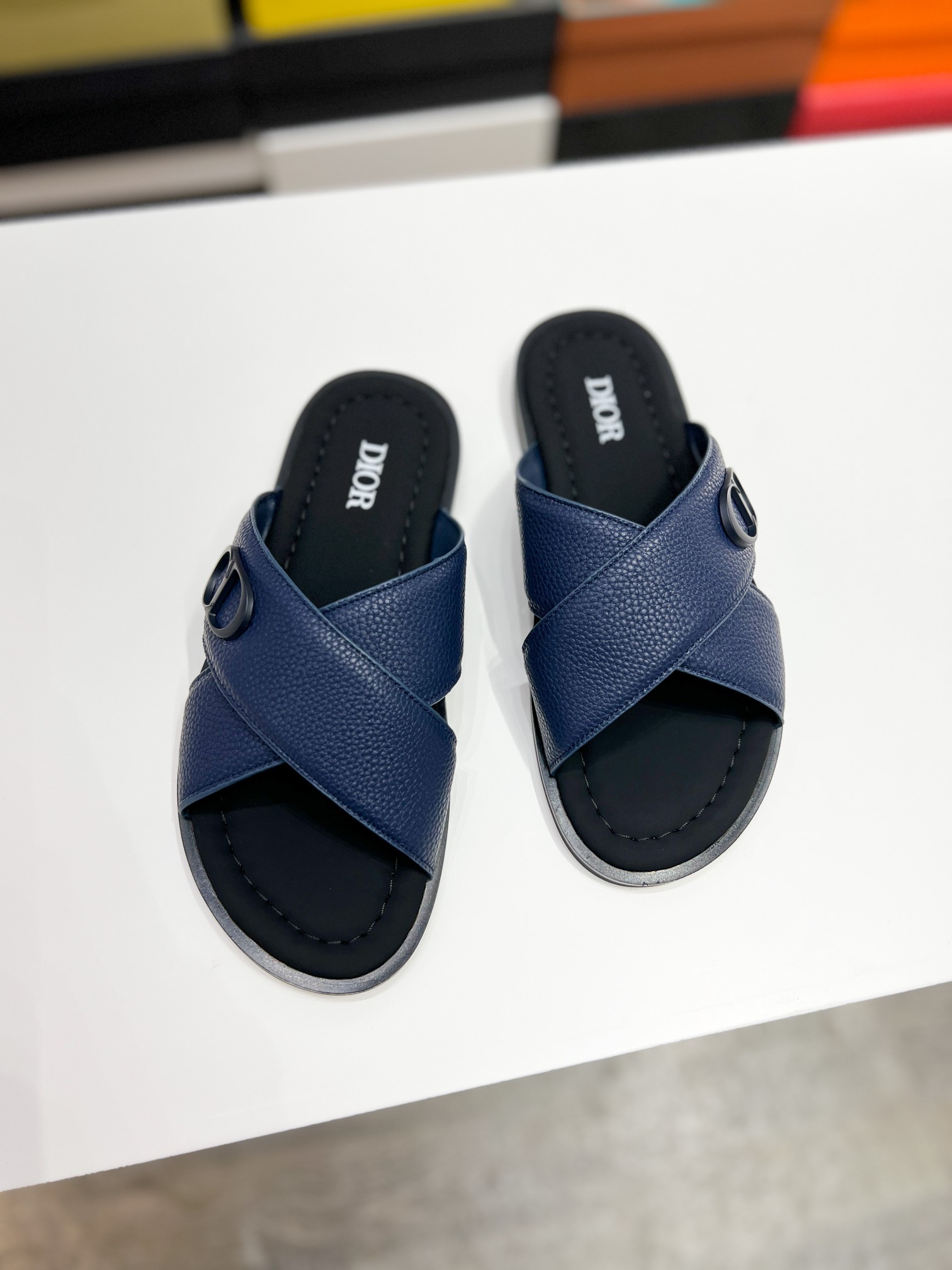 DIOR A貨 男款交叉皮革拖鞋 深藍休閒涼拖| 7 DIOR A貨 男款交叉皮革拖鞋 深藍休閒涼拖
