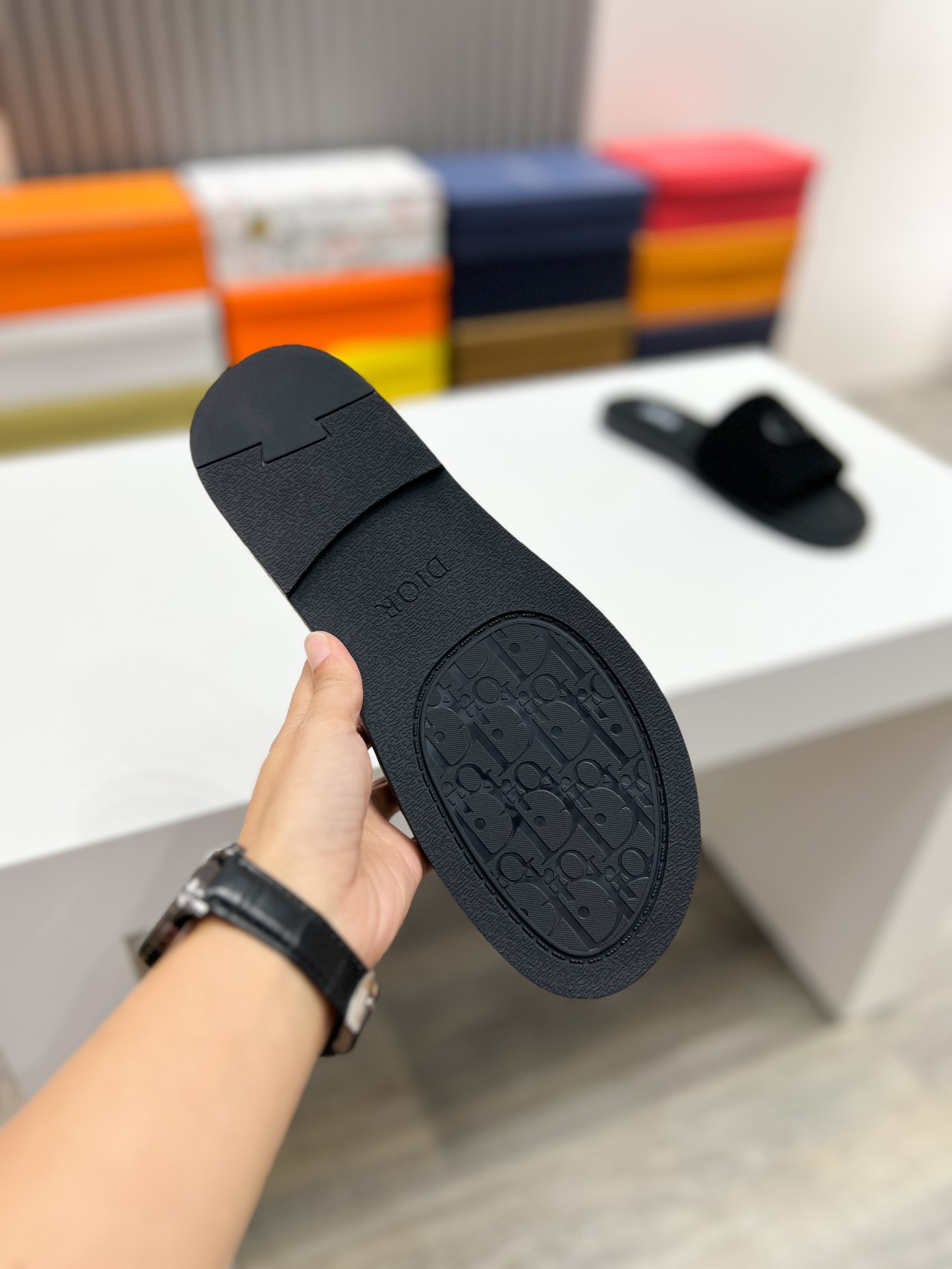 DIOR 一比一 男款CD麂皮拖鞋 黑色時尚拖鞋 夏季休閒款| 9 DIOR 一比一 男款CD麂皮拖鞋 黑色時尚拖鞋 夏季休閒款