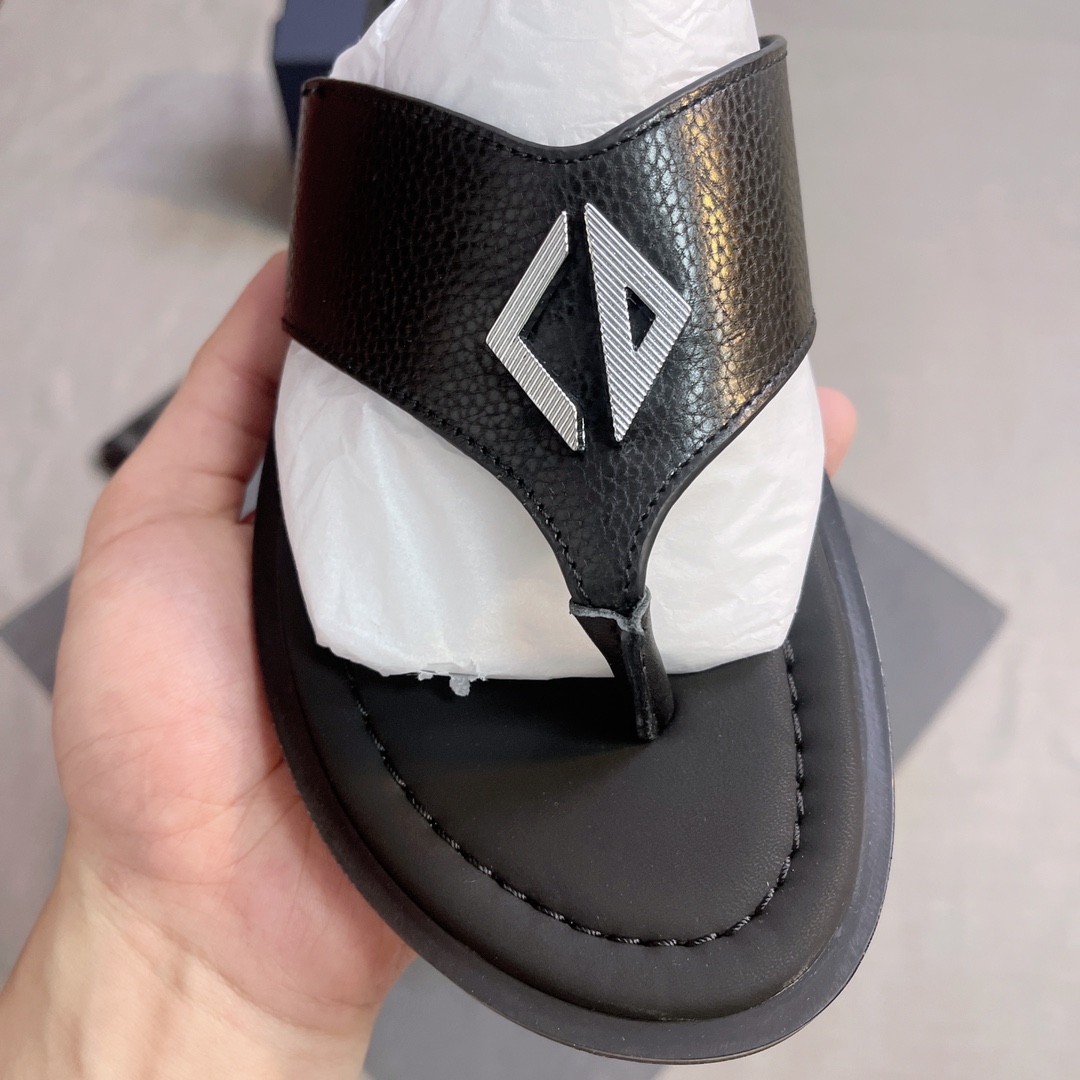 DIOR A貨 男款CD麂皮拖鞋 黑色休閒拖鞋 百搭款| 9 DIOR A貨 男款CD麂皮拖鞋 黑色休閒拖鞋 百搭款