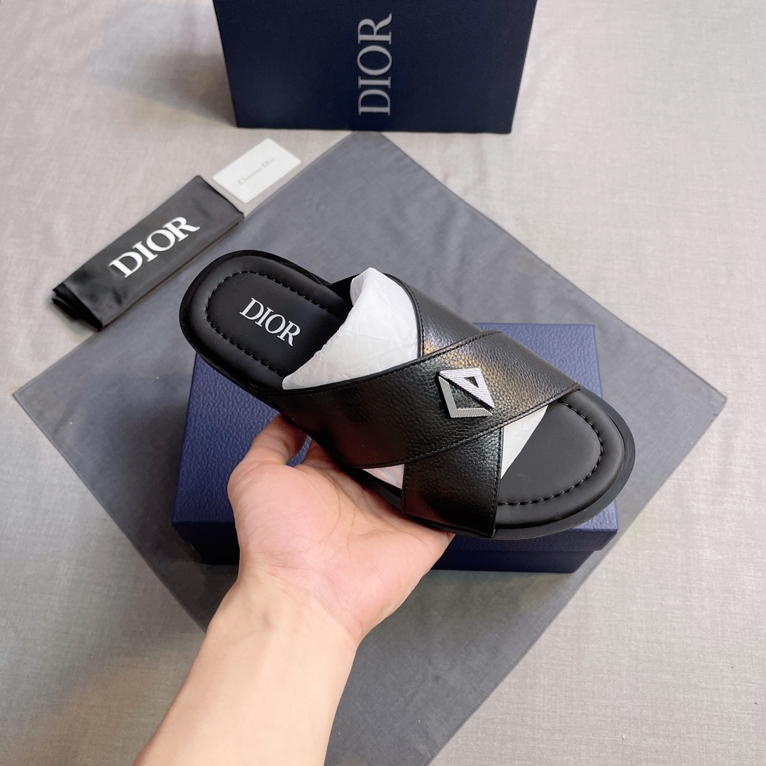 DIOR 一比一 男款CD皮革拖鞋 黑色休閒拖鞋| 10 DIOR 一比一 男款CD皮革拖鞋 黑色休閒拖鞋