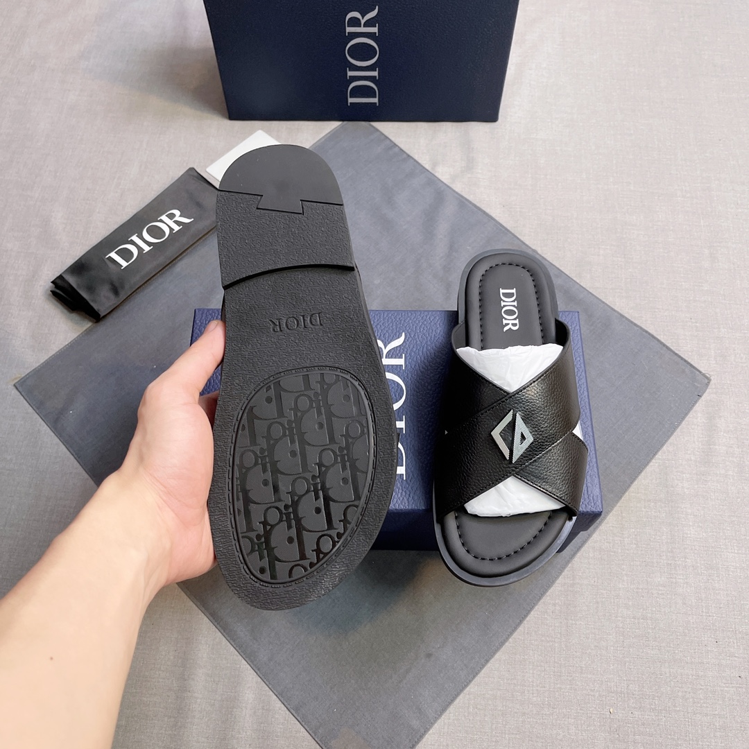 DIOR 一比一 男款CD皮革拖鞋 黑色休閒拖鞋| 8 DIOR 一比一 男款CD皮革拖鞋 黑色休閒拖鞋