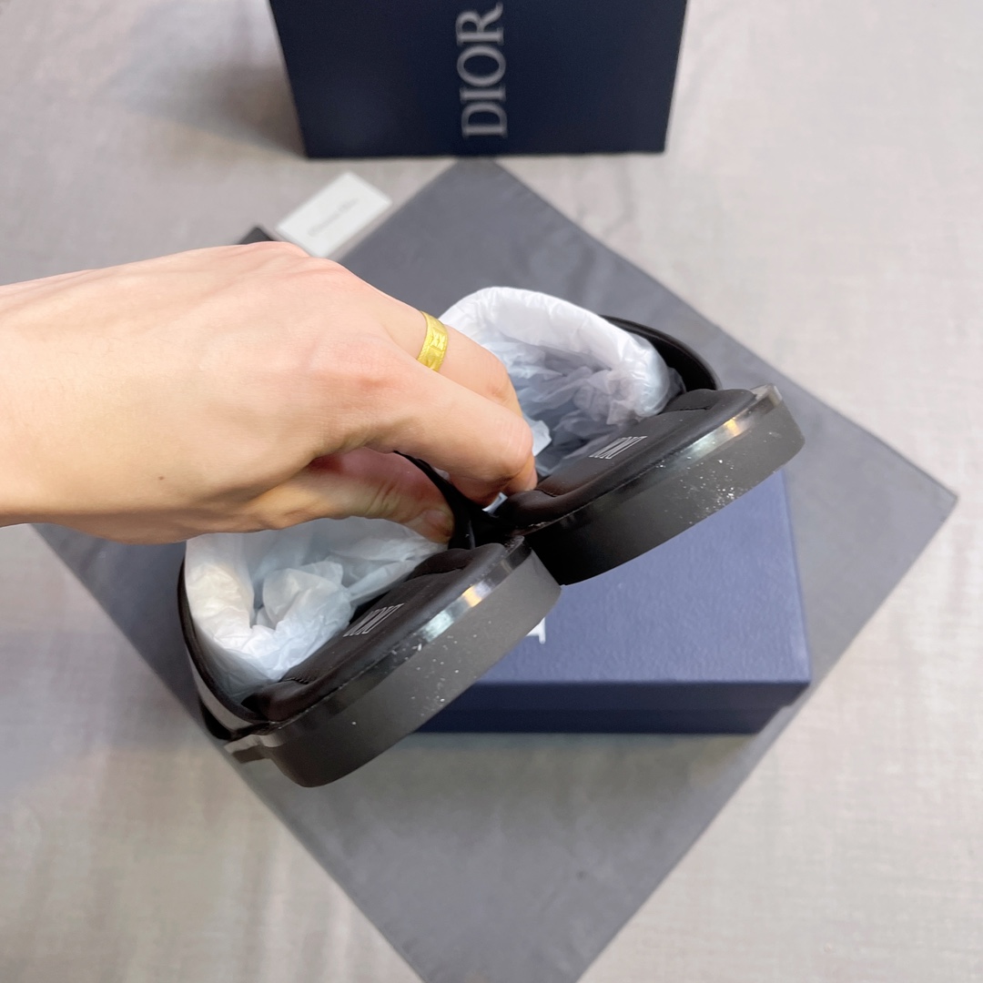 DIOR 一比一 男款CD皮革拖鞋 黑色休閒拖鞋| 7 DIOR 一比一 男款CD皮革拖鞋 黑色休閒拖鞋