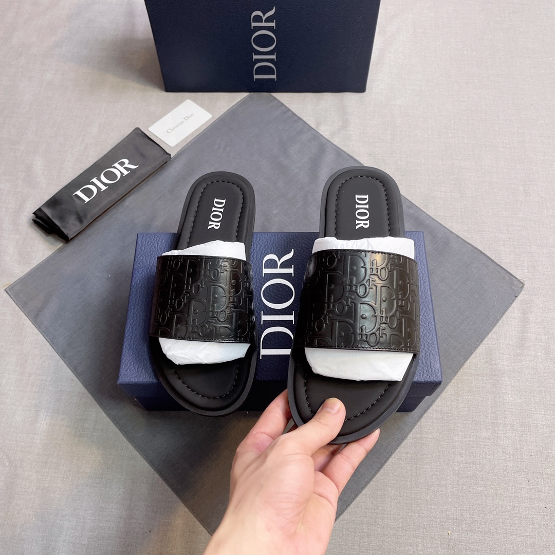 DIOR A貨 男款CD壓紋拖鞋 黑色休閒拖鞋| 12 DIOR A貨 男款CD壓紋拖鞋 黑色休閒拖鞋