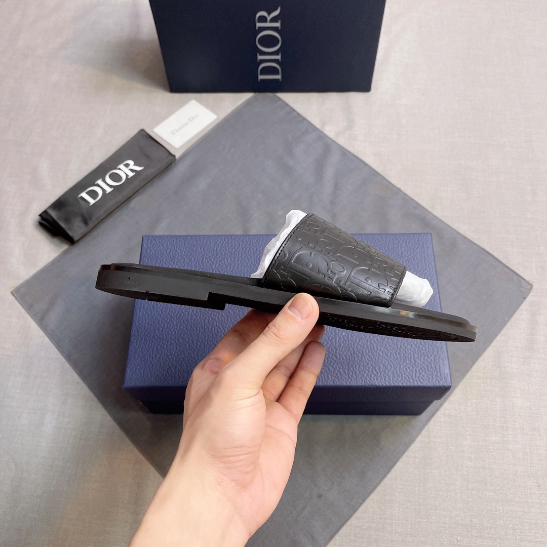 DIOR A貨 男款CD壓紋拖鞋 黑色休閒拖鞋| 11 DIOR A貨 男款CD壓紋拖鞋 黑色休閒拖鞋