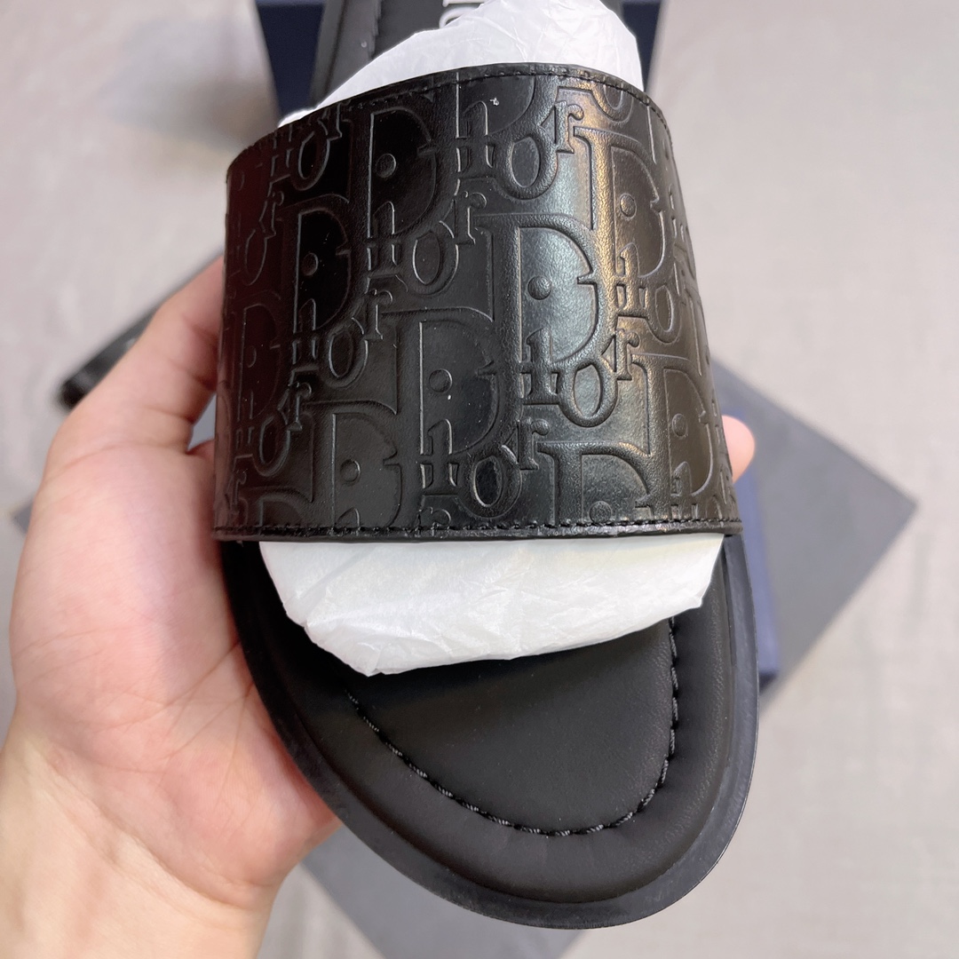 DIOR A貨 男款CD壓紋拖鞋 黑色休閒拖鞋| 9 DIOR A貨 男款CD壓紋拖鞋 黑色休閒拖鞋