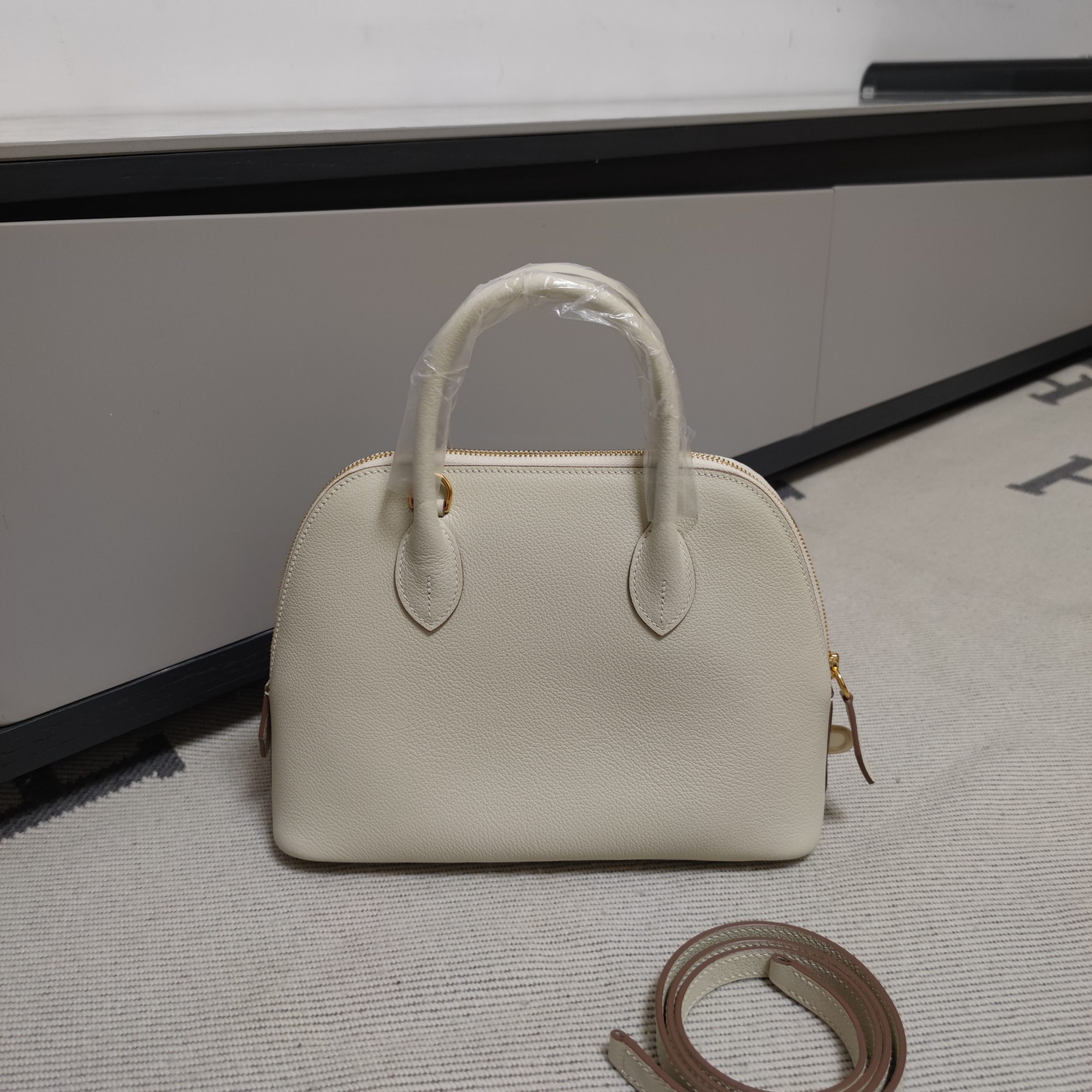 Hermes 原單 女款 Bolide 手提斜背包 奶油白輕奢款| 14 Hermes 原單 女款 Bolide 手提斜背包 奶油白輕奢款