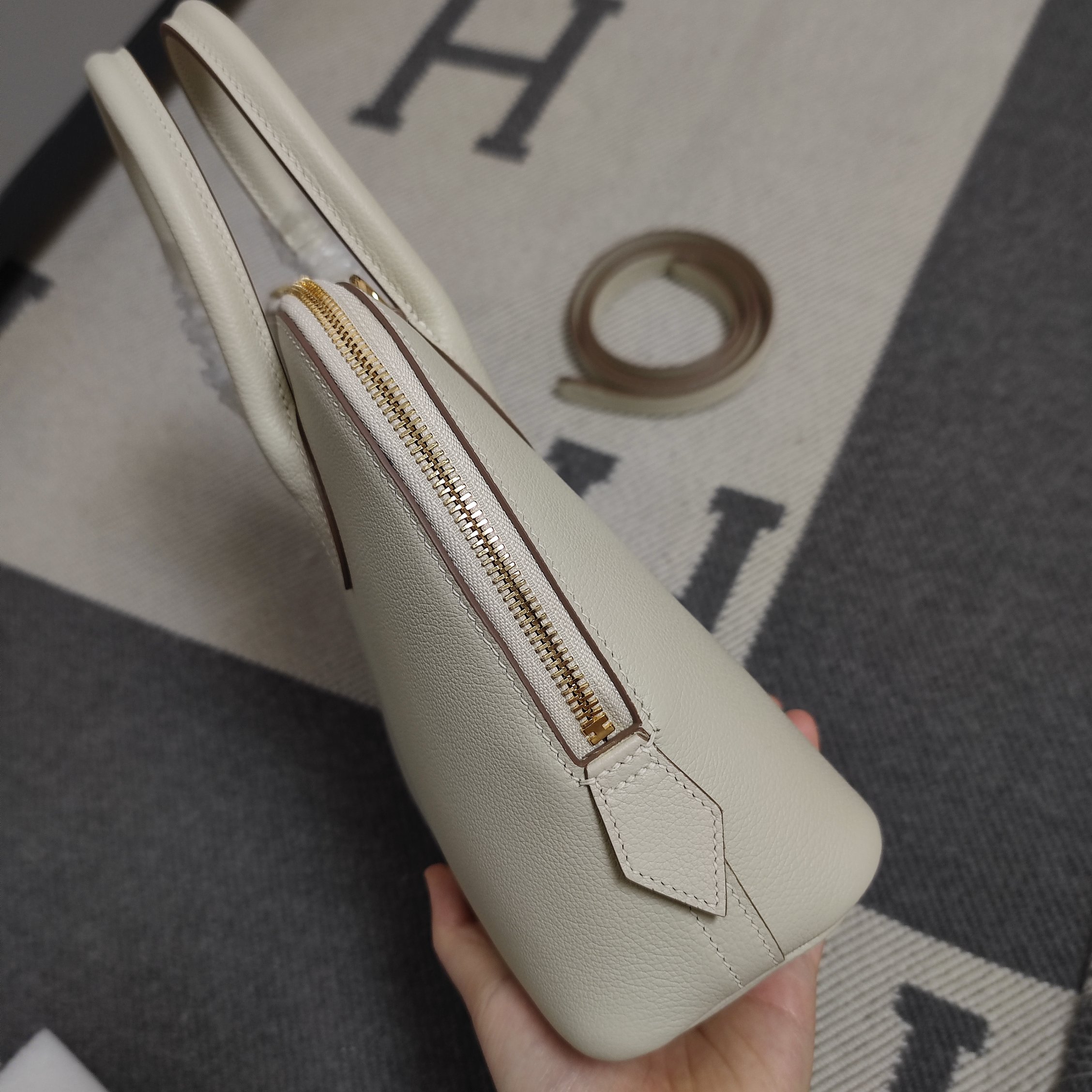 Hermes 原單 女款 Bolide 手提斜背包 奶油白輕奢款| 10 Hermes 原單 女款 Bolide 手提斜背包 奶油白輕奢款