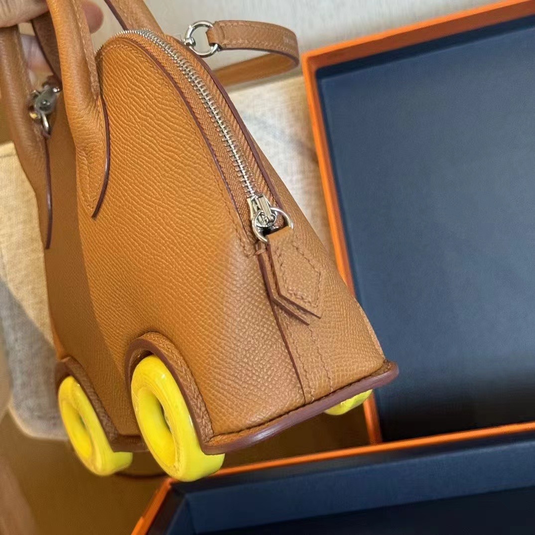 Hermes A貨 女款 小汽車造型手提包 黑色潮流款| 12 Hermes A貨 女款 小汽車造型手提包 黑色潮流款