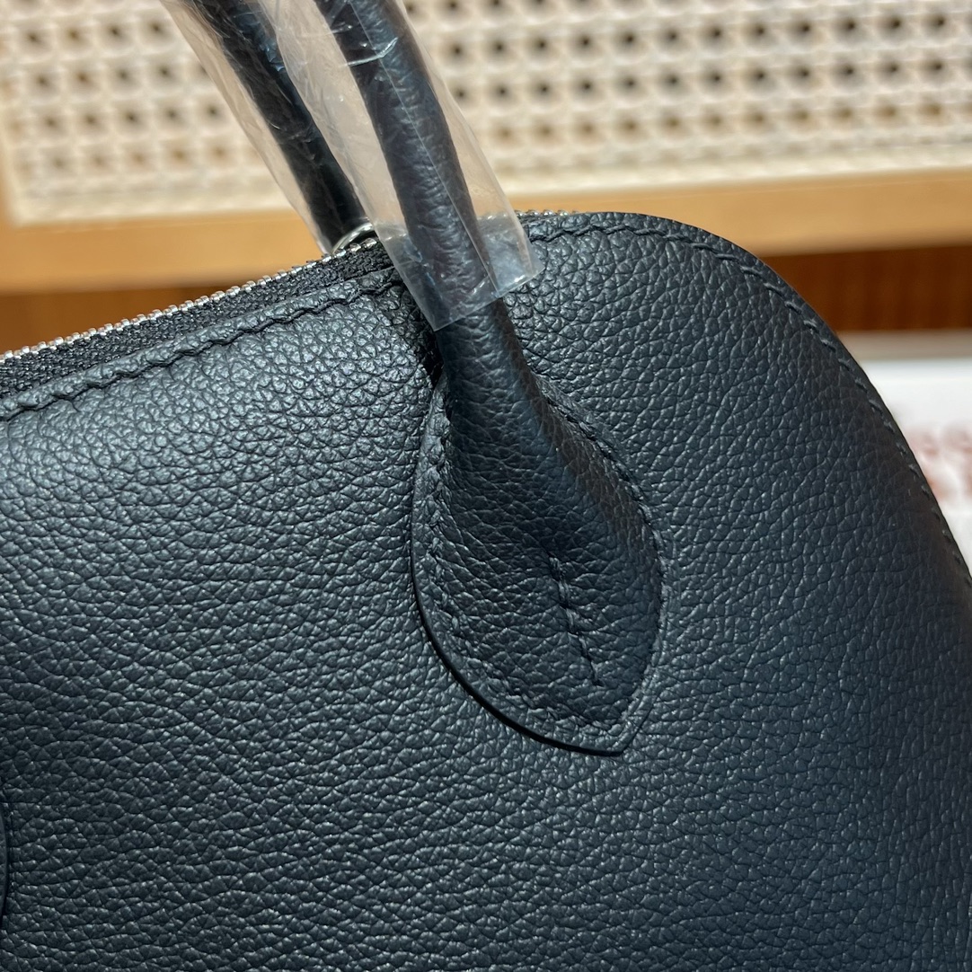 Hermes 高仿 女款 Bolide 手提斜背包 經典黑色通勤款| 10 Hermes 高仿 女款 Bolide 手提斜背包 經典黑色通勤款