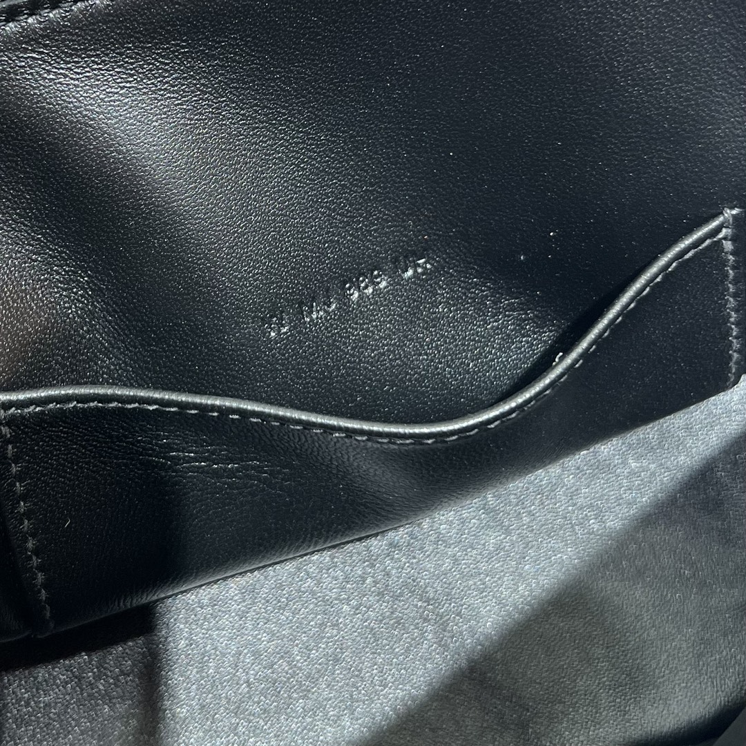 Hermes 高仿 女款 Bolide 手提斜背包 經典黑色通勤款| 8 Hermes 高仿 女款 Bolide 手提斜背包 經典黑色通勤款