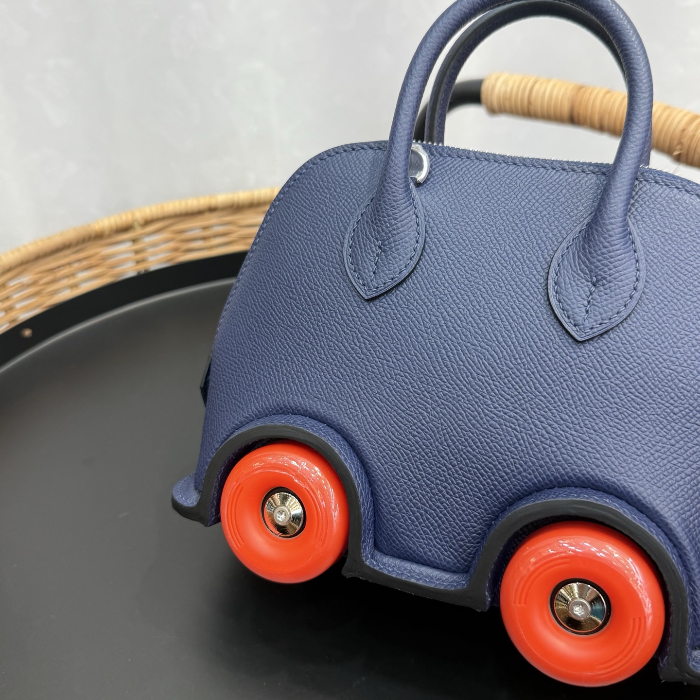 Hermes 一比一 女款 Mini Bolide 小車包 深藍紅輪潮流款| 11 Hermes 一比一 女款 Mini Bolide 小車包 深藍紅輪潮流款