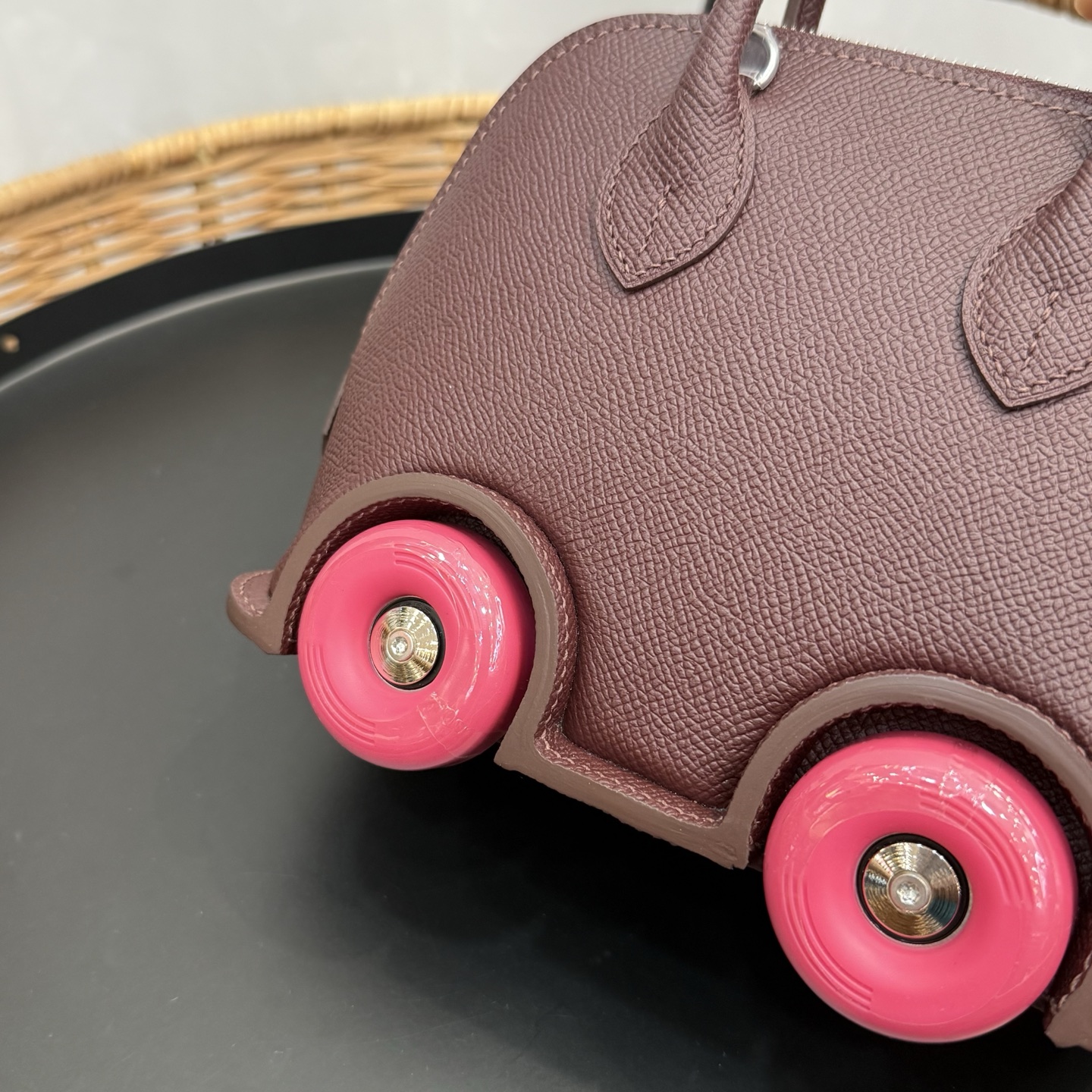 Hermes 原單 女款 Mini Bolide 小車包 酒紅粉輪設計款| 11 Hermes 原單 女款 Mini Bolide 小車包 酒紅粉輪設計款