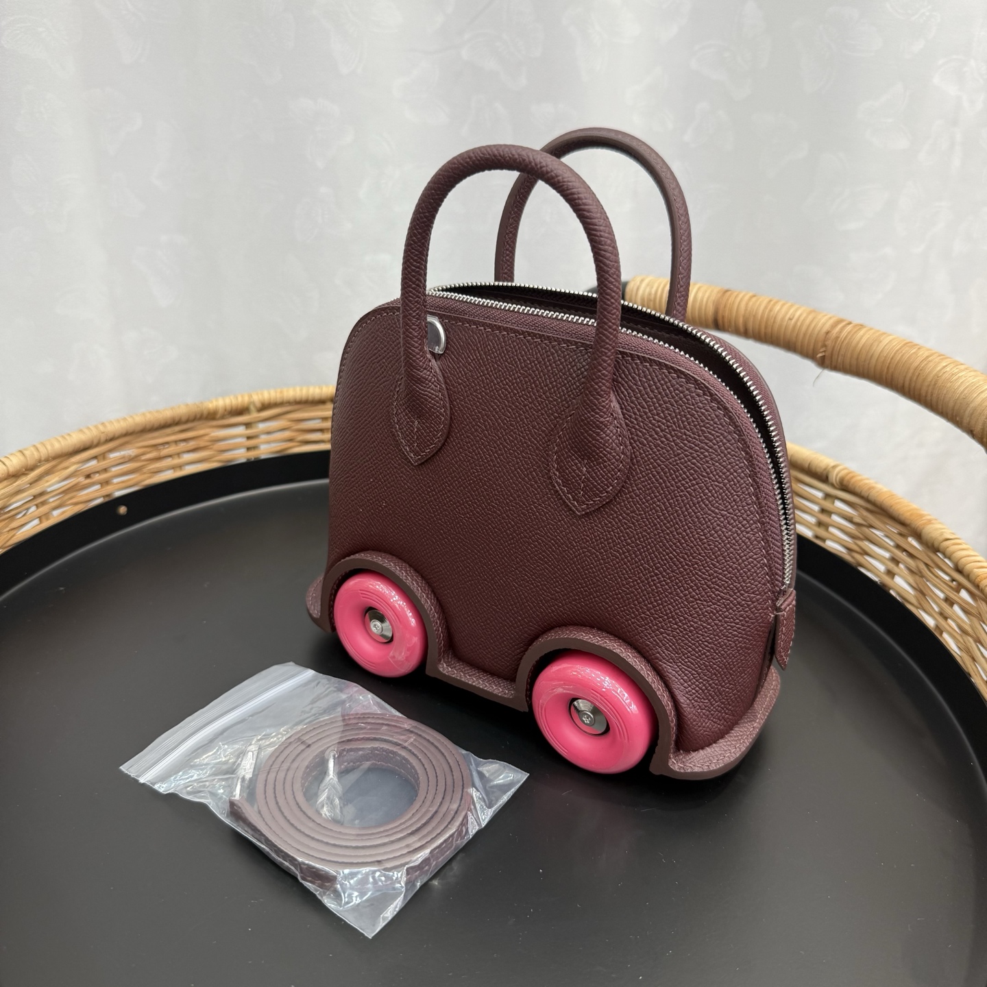 Hermes 原單 女款 Mini Bolide 小車包 酒紅粉輪設計款| 10 Hermes 原單 女款 Mini Bolide 小車包 酒紅粉輪設計款