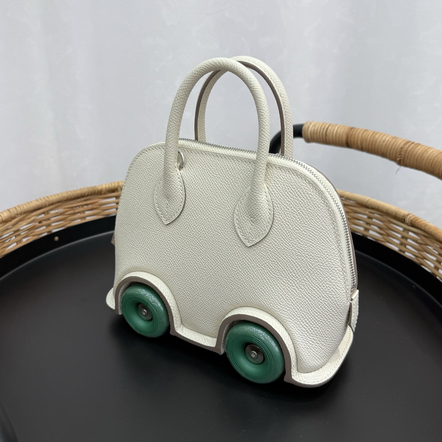 Hermes 高仿 女款 Mini Bolide 小車包 奶油白綠輪設計款| 12 Hermes 高仿 女款 Mini Bolide 小車包 奶油白綠輪設計款