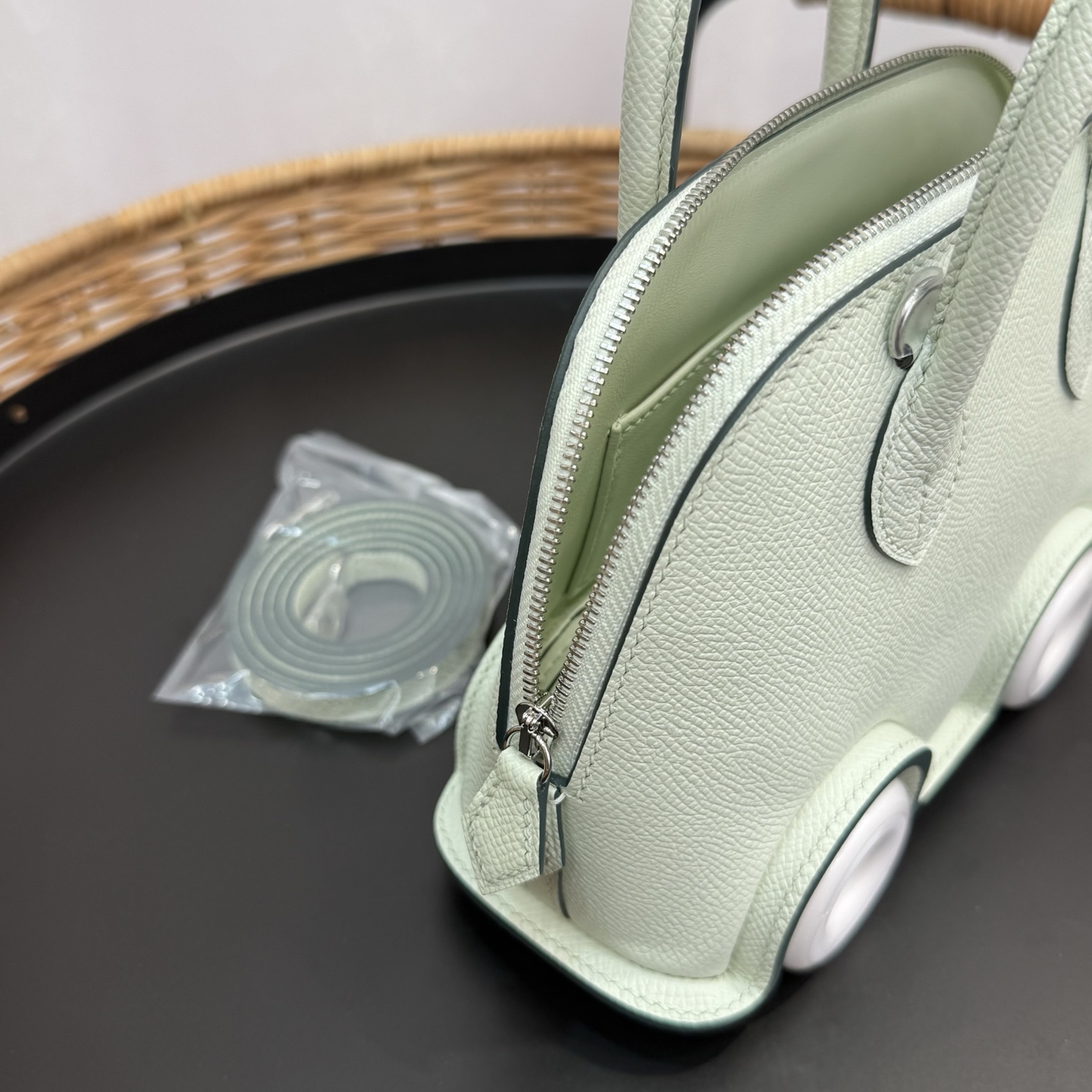 Hermes 一比一 女款 Mini Bolide 小車包 薄荷綠清新款| 8 Hermes 一比一 女款 Mini Bolide 小車包 薄荷綠清新款