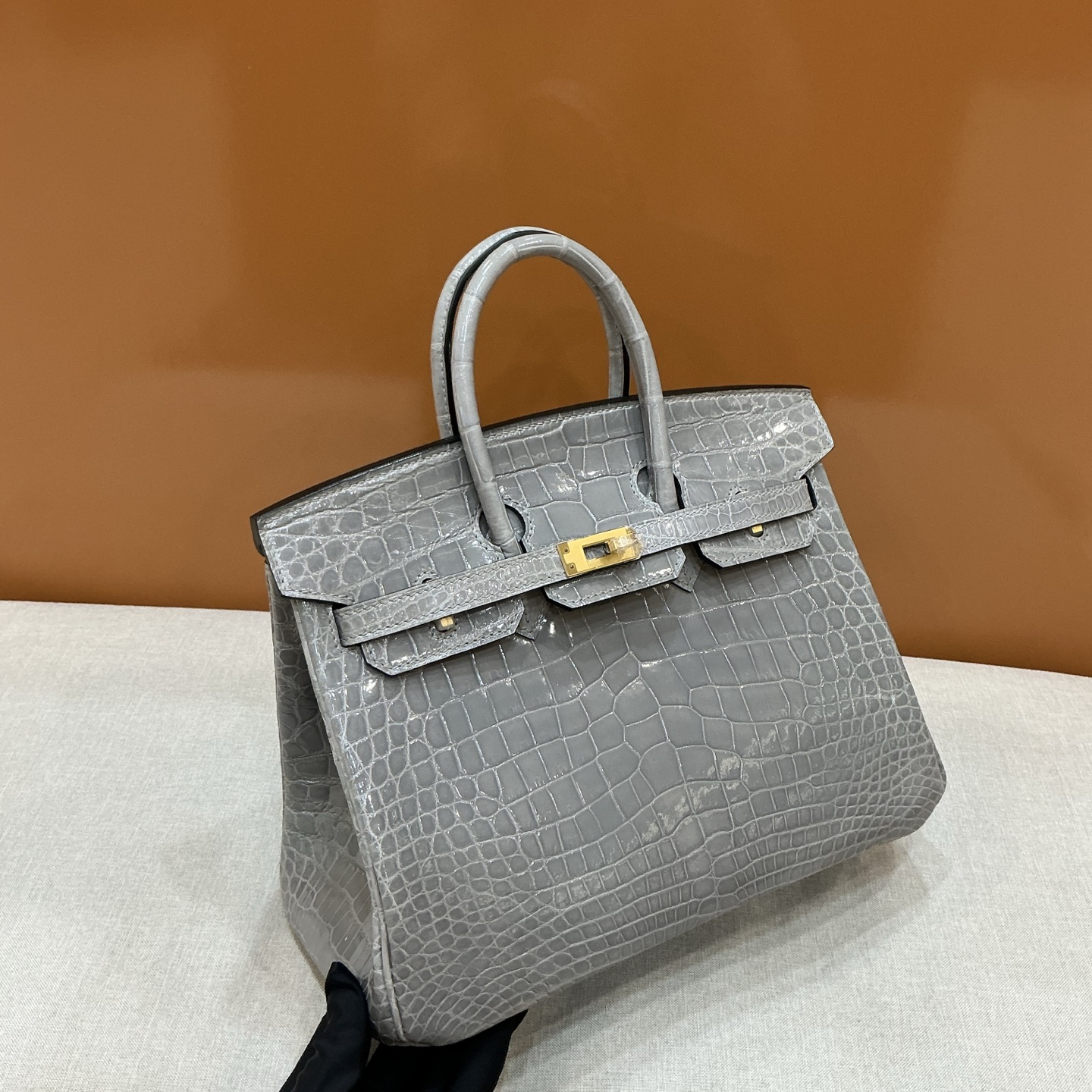 Hermes 高仿 女款 Birkin 鱷魚紋手提包 灰色典雅款| 19 Hermes 高仿 女款 Birkin 鱷魚紋手提包 灰色典雅款