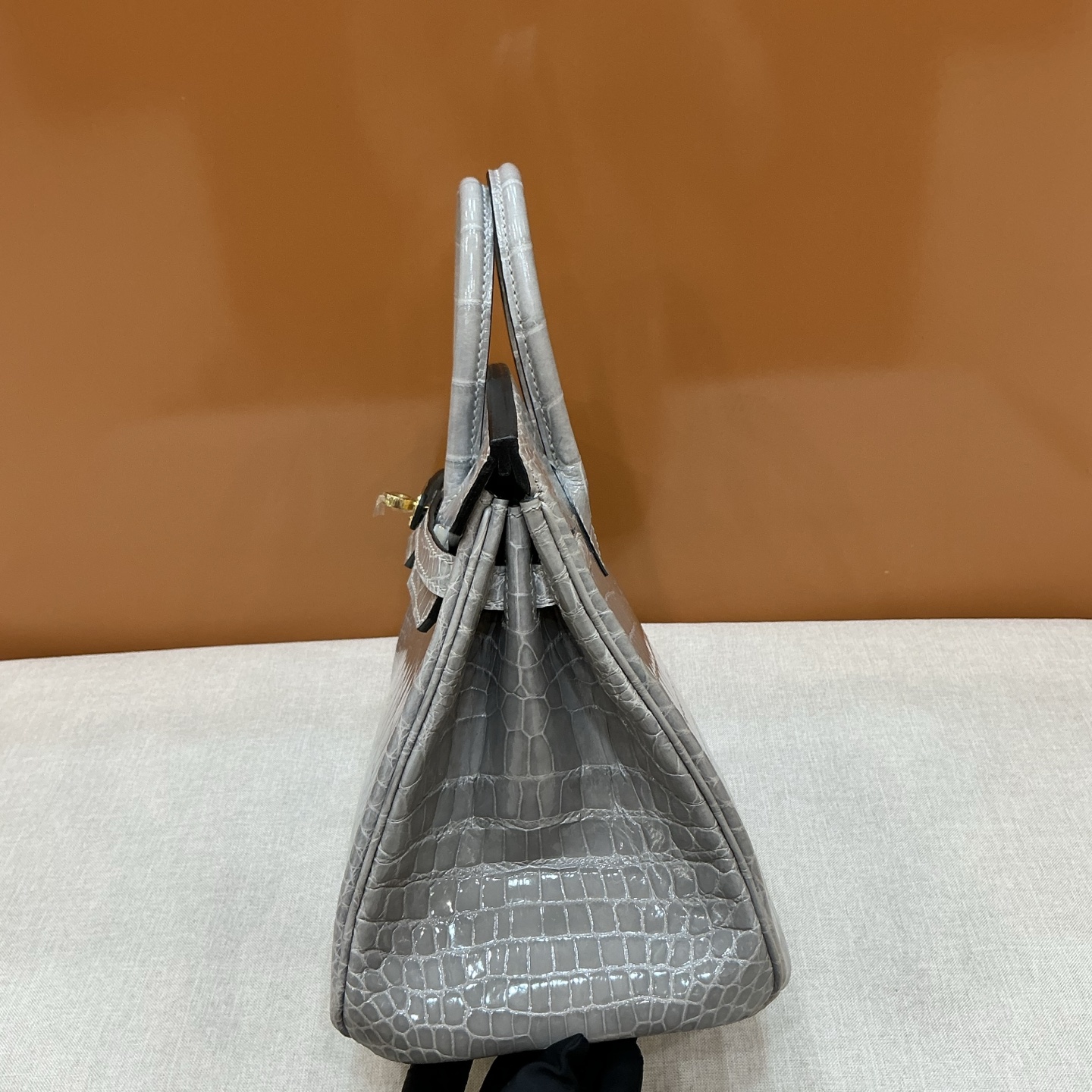 Hermes 高仿 女款 Birkin 鱷魚紋手提包 灰色典雅款| 16 Hermes 高仿 女款 Birkin 鱷魚紋手提包 灰色典雅款