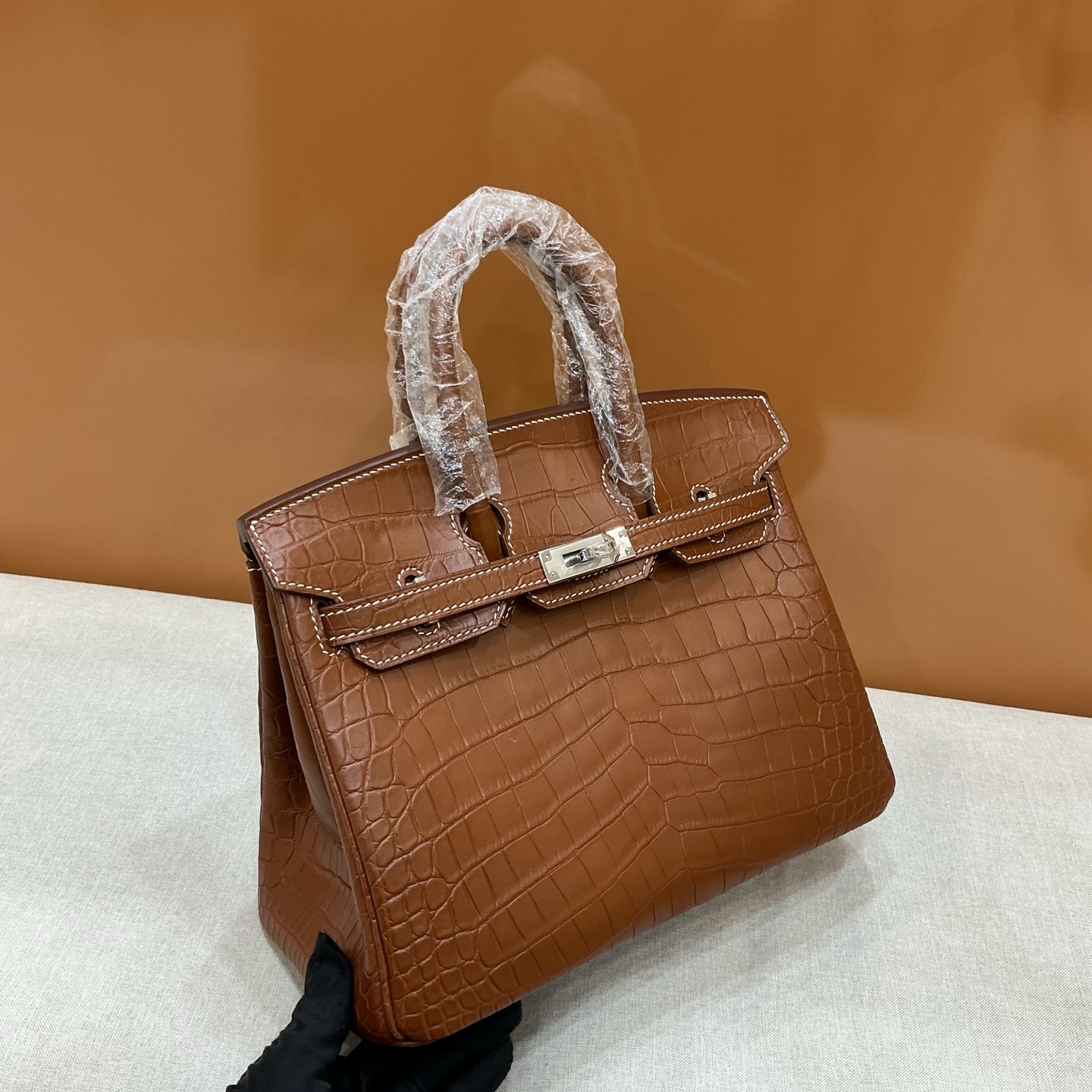 Hermes 高仿 Birkin 鱷魚紋手提包 深棕色新款| 11 Hermes 高仿 Birkin 鱷魚紋手提包 深棕色新款