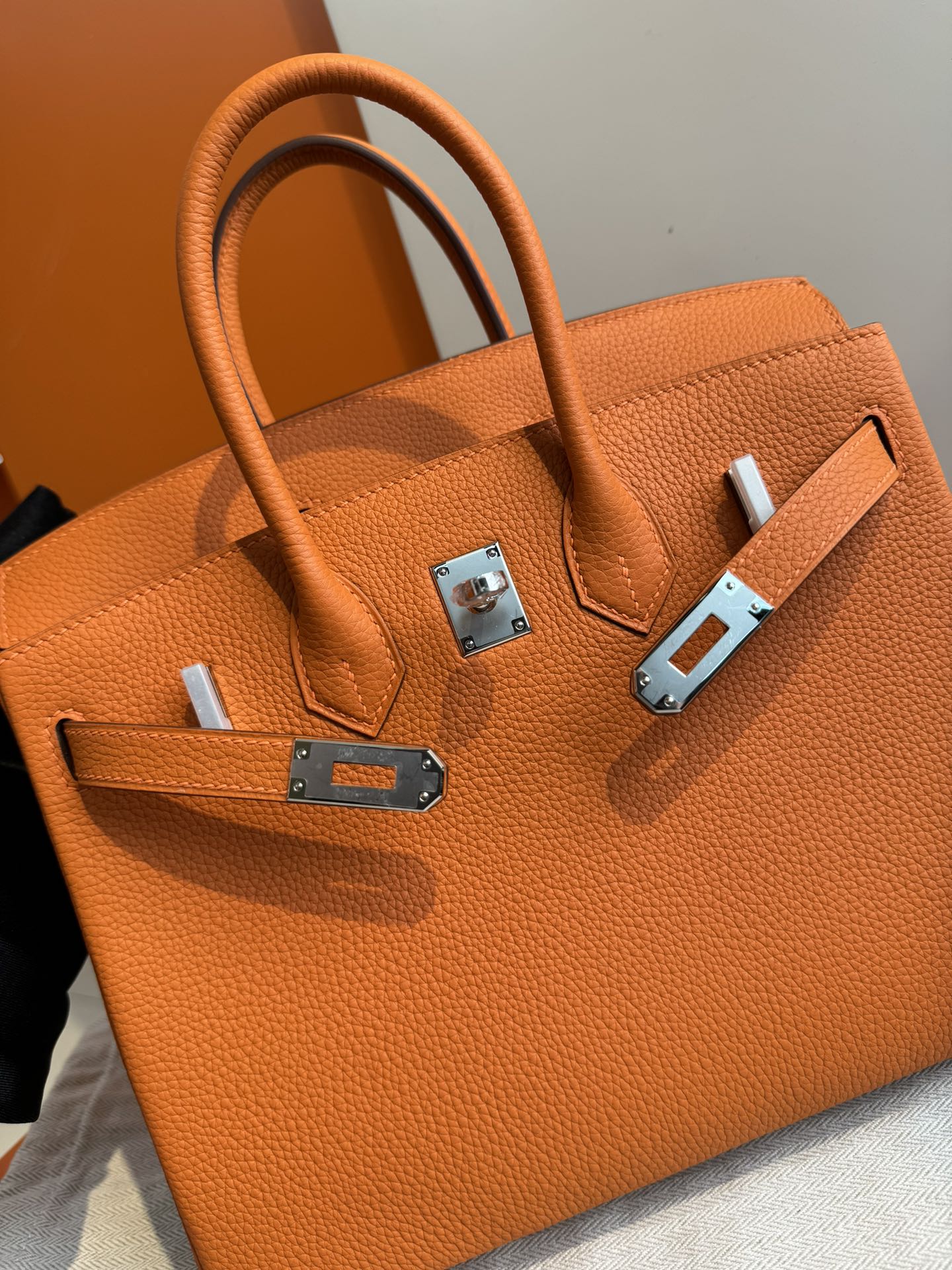 Hermes 一比一 女款 Birkin 手提包 橘色亮眼款 時尚通勤風| 10 Hermes 一比一 女款 Birkin 手提包 橘色亮眼款 時尚通勤風